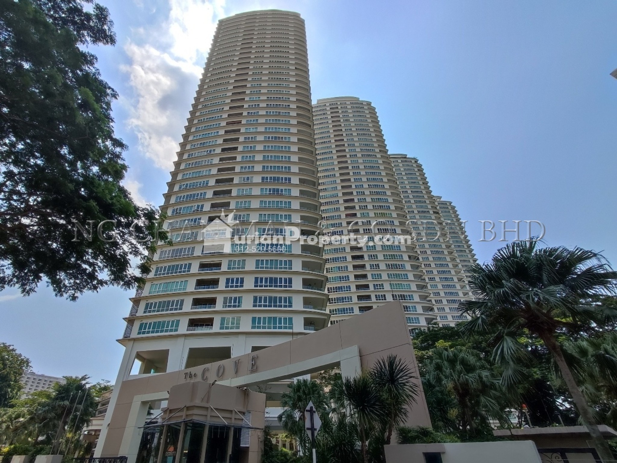 Condo For Auction at The Cove