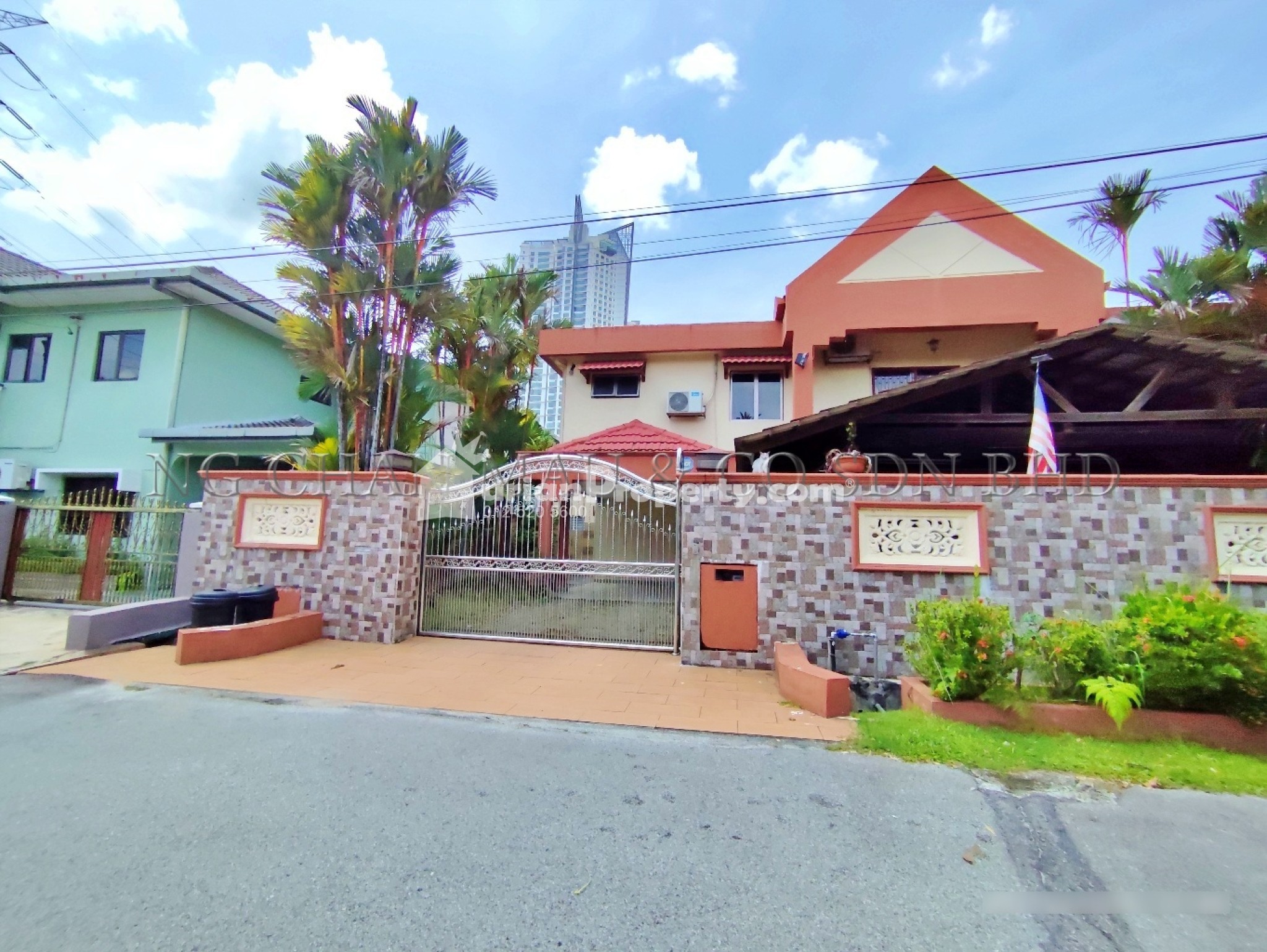 Bungalow House For Auction at Taman Keramat