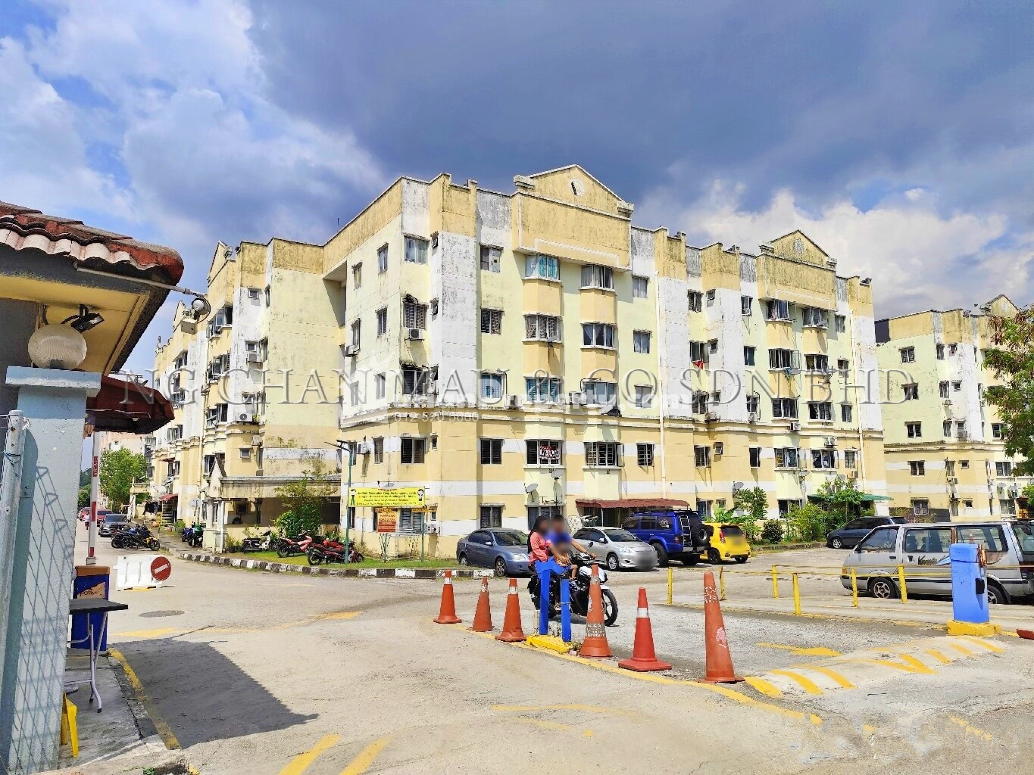 Apartment For Auction at Pangsapuri Mutiara Subang