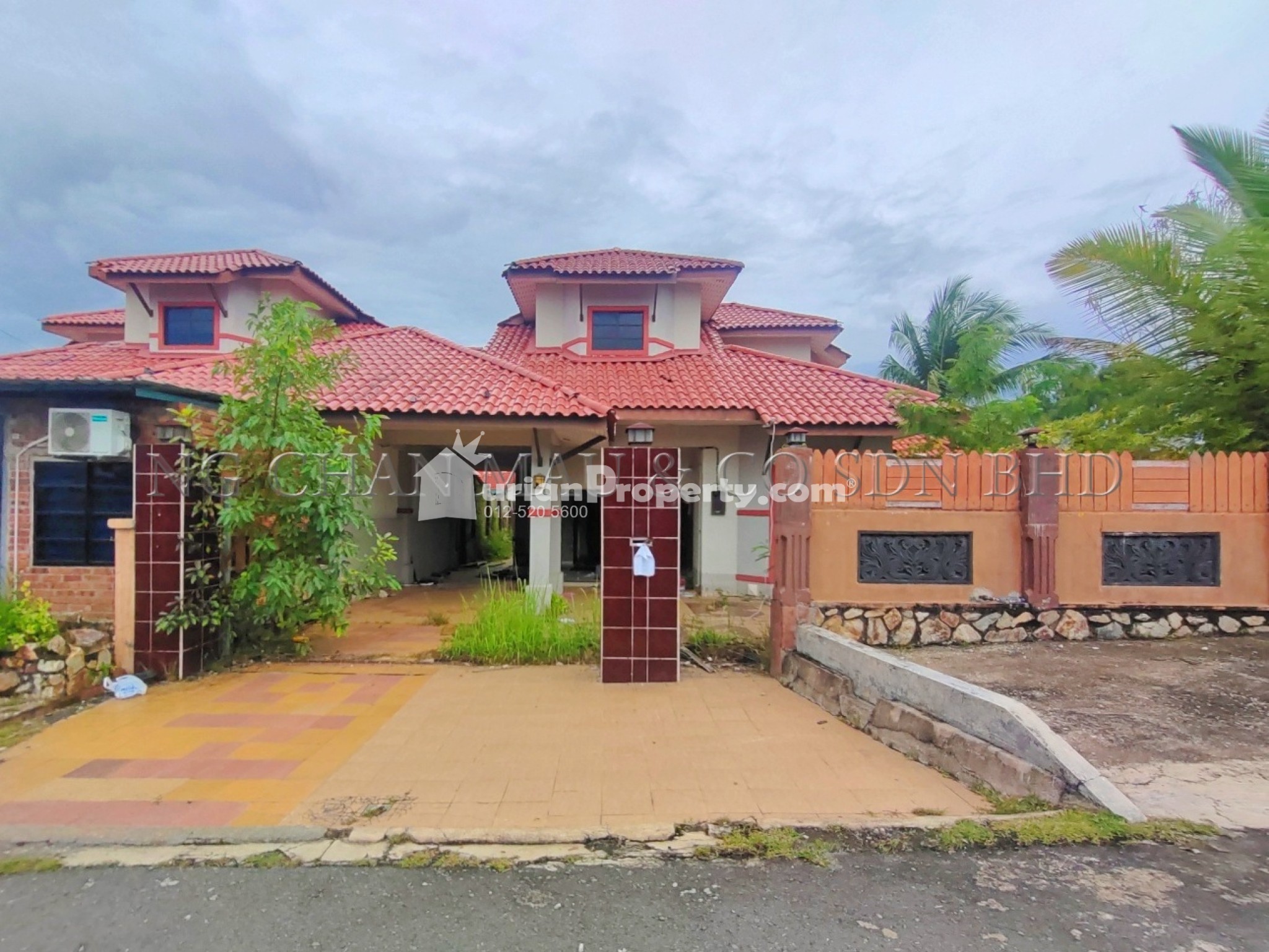 Bungalow House For Auction at Taman Jengka Mahkota