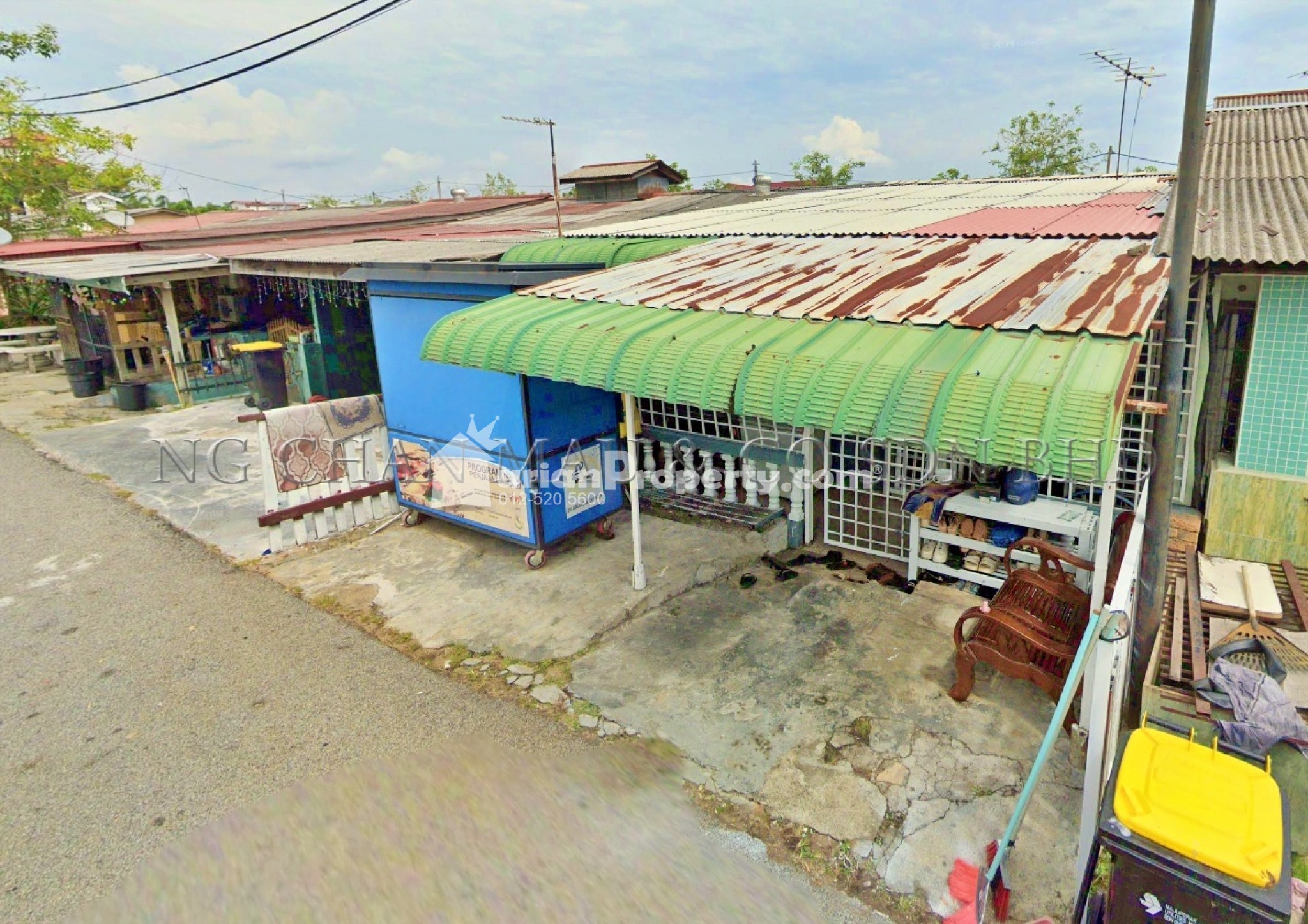 Terrace House For Auction at Sitiawan