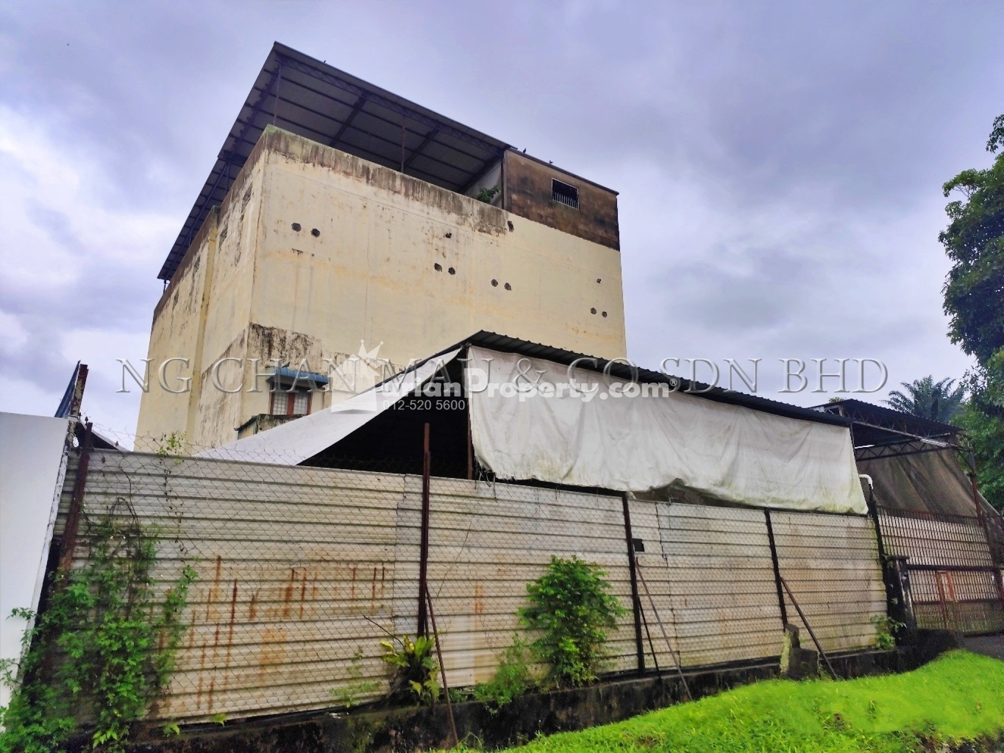 Detached Factory For Auction at Taiping