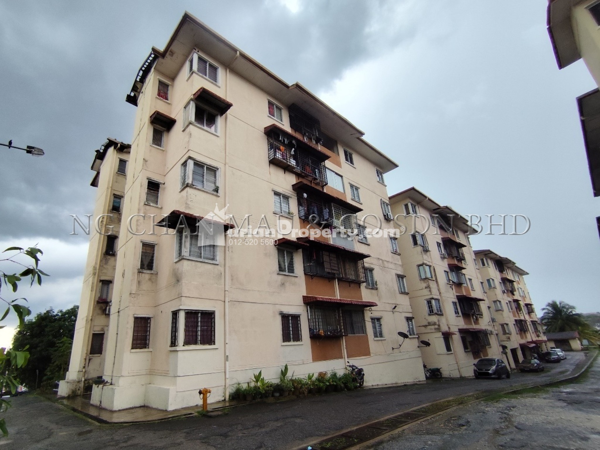 Apartment For Auction at Taman Desa Bukit Cahaya