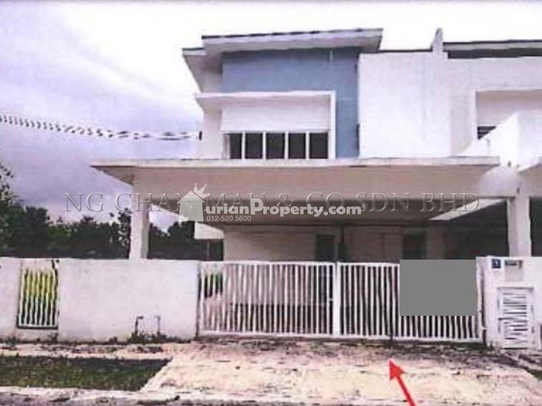 Terrace House For Auction at Suriaman