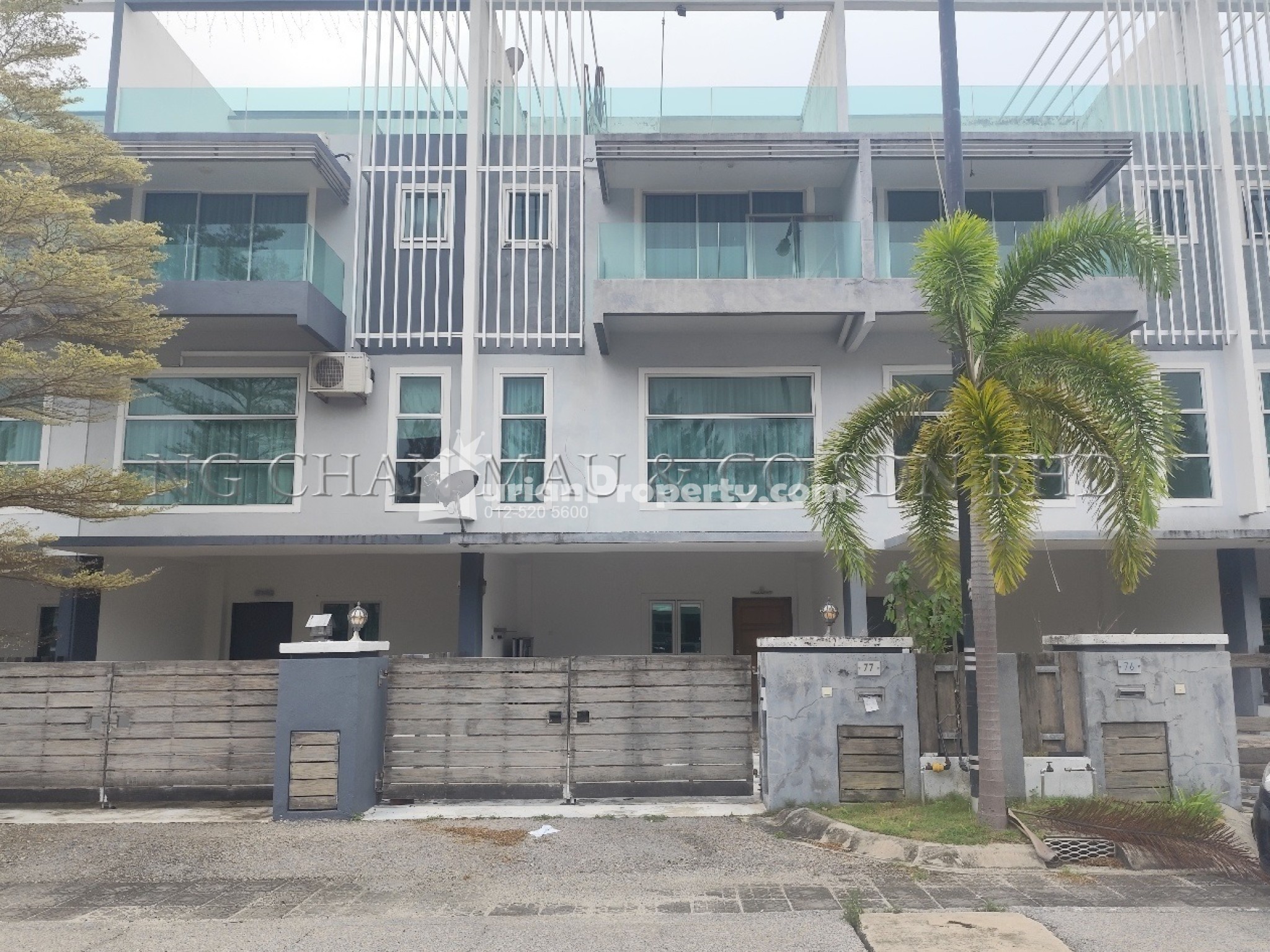 Terrace House For Auction at Marina Island