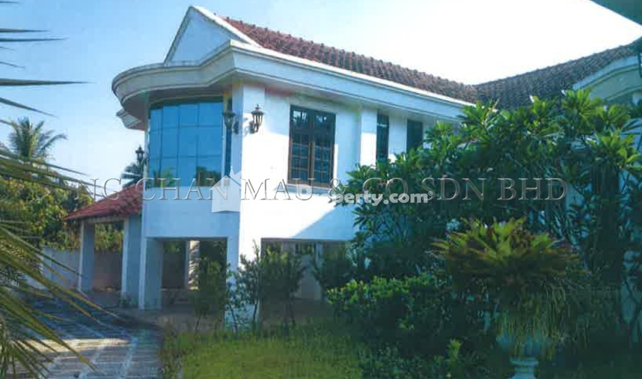 Bungalow House For Auction at Kampung Padang Enggang