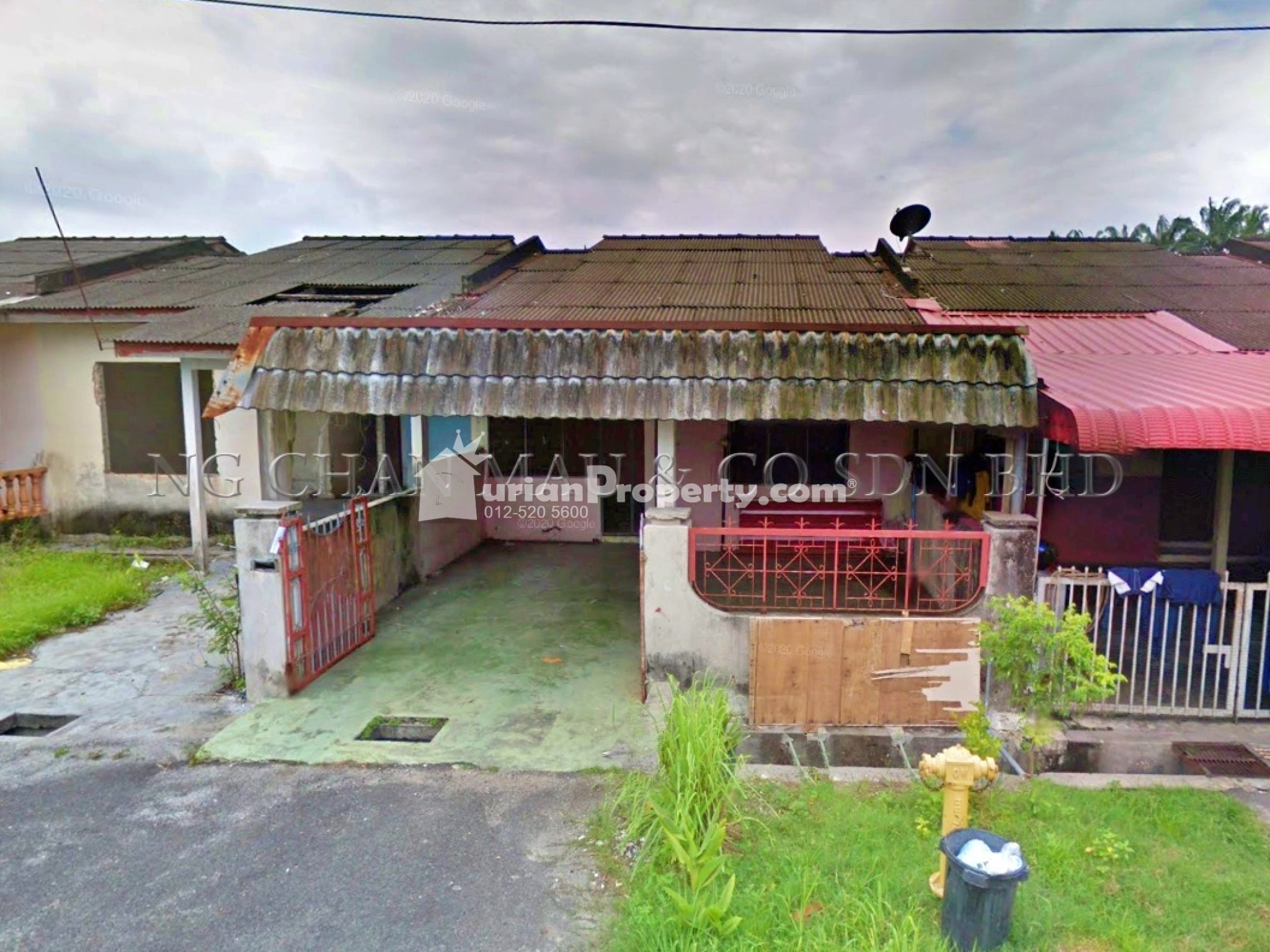 Terrace House For Auction at Teluk Intan