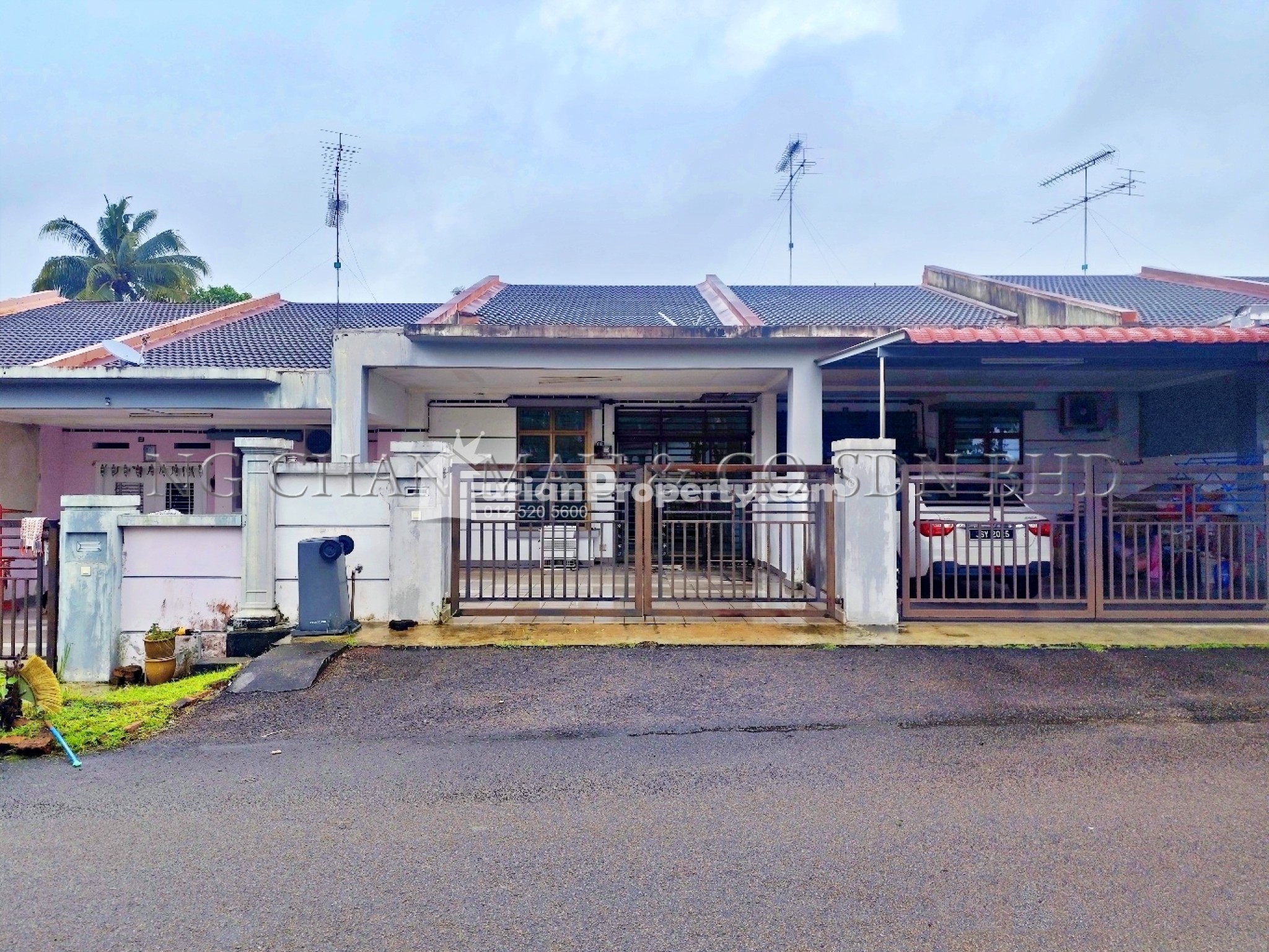 Terrace House For Auction at Taman Mengkibol