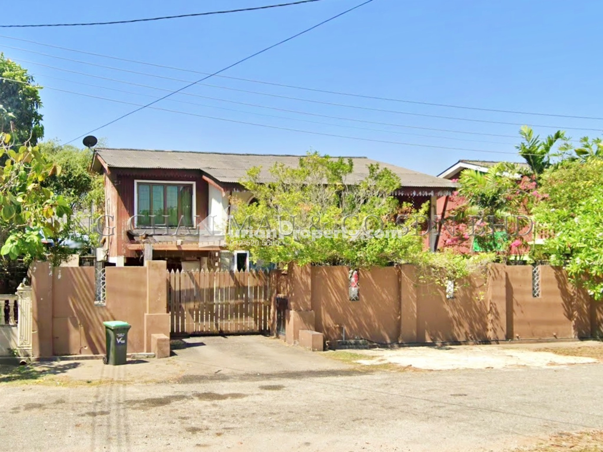 Bungalow House For Auction at Taman Uda