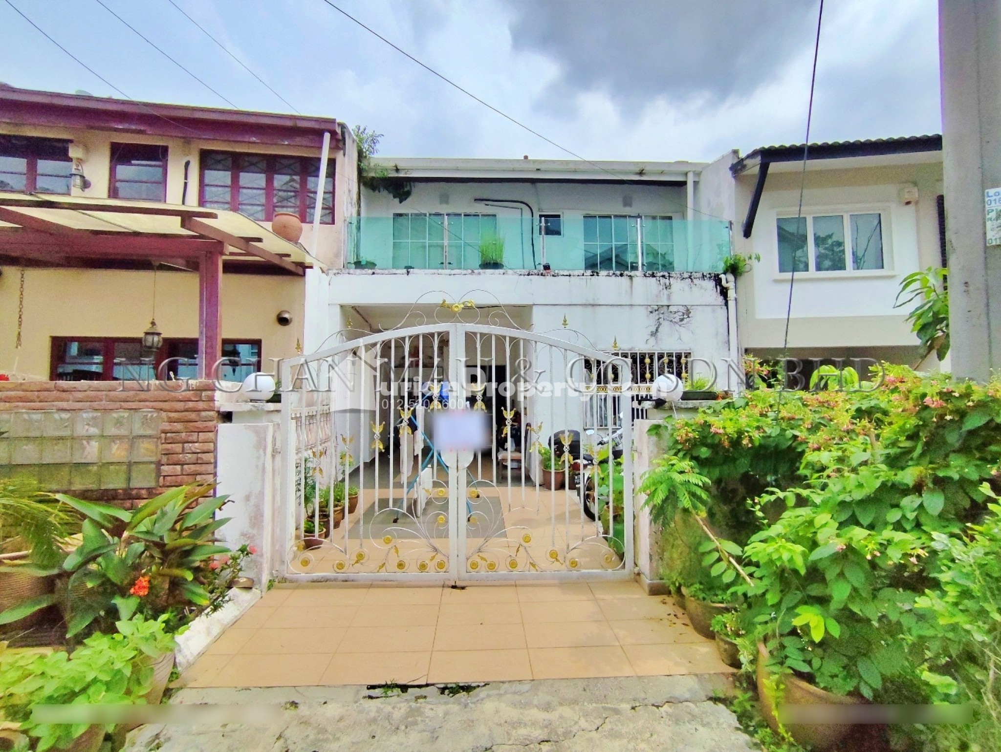 Terrace House For Auction at Taman Zooview