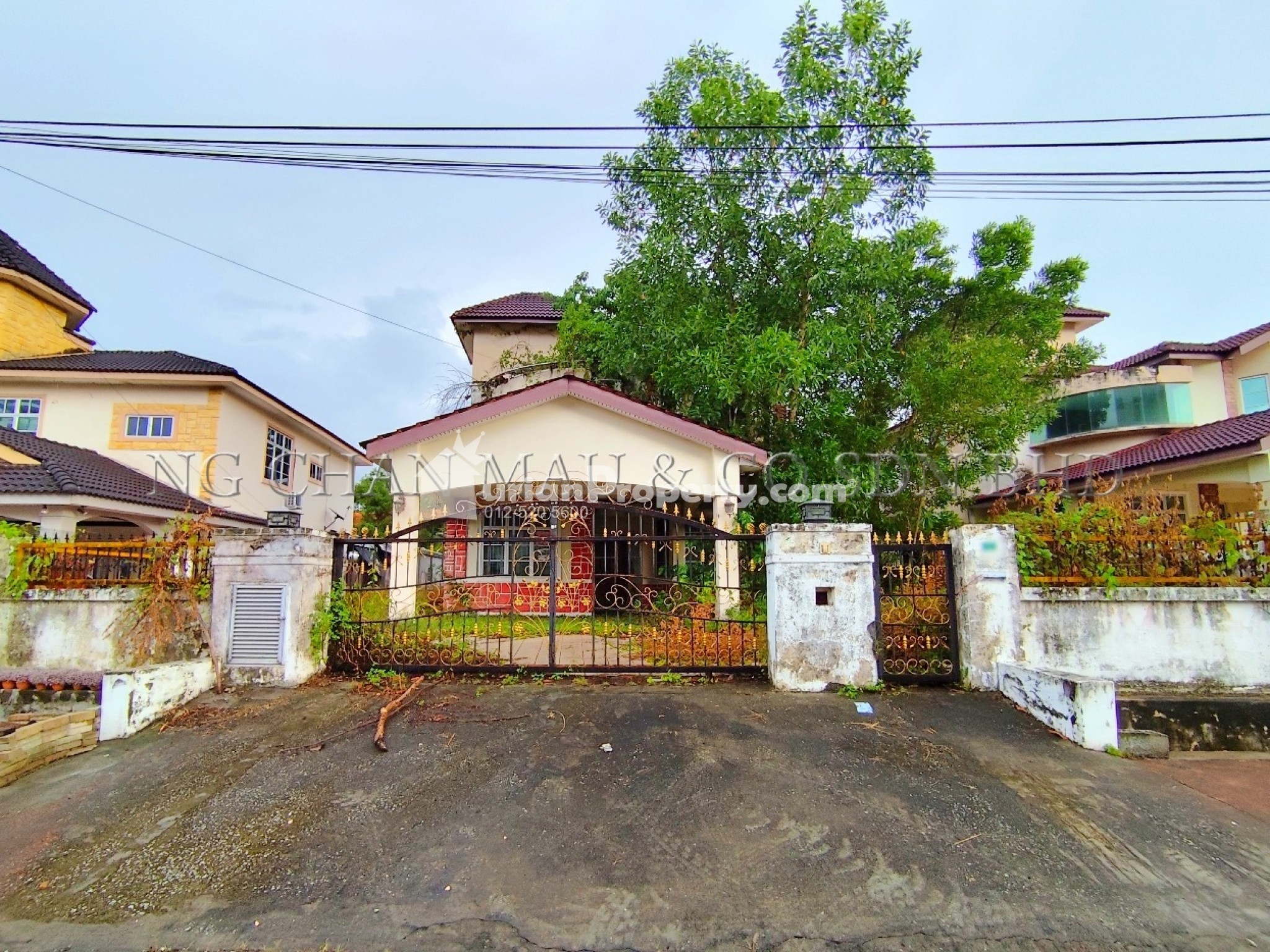 Bungalow House For Auction at Taman Meru Impiana