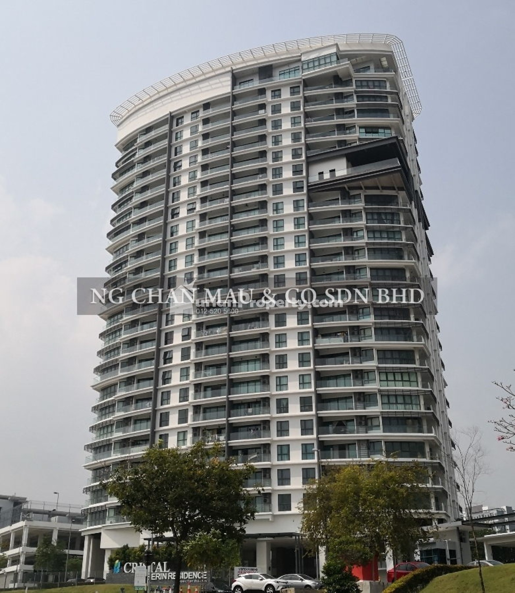 Condo For Auction at Cristal Serin Residence