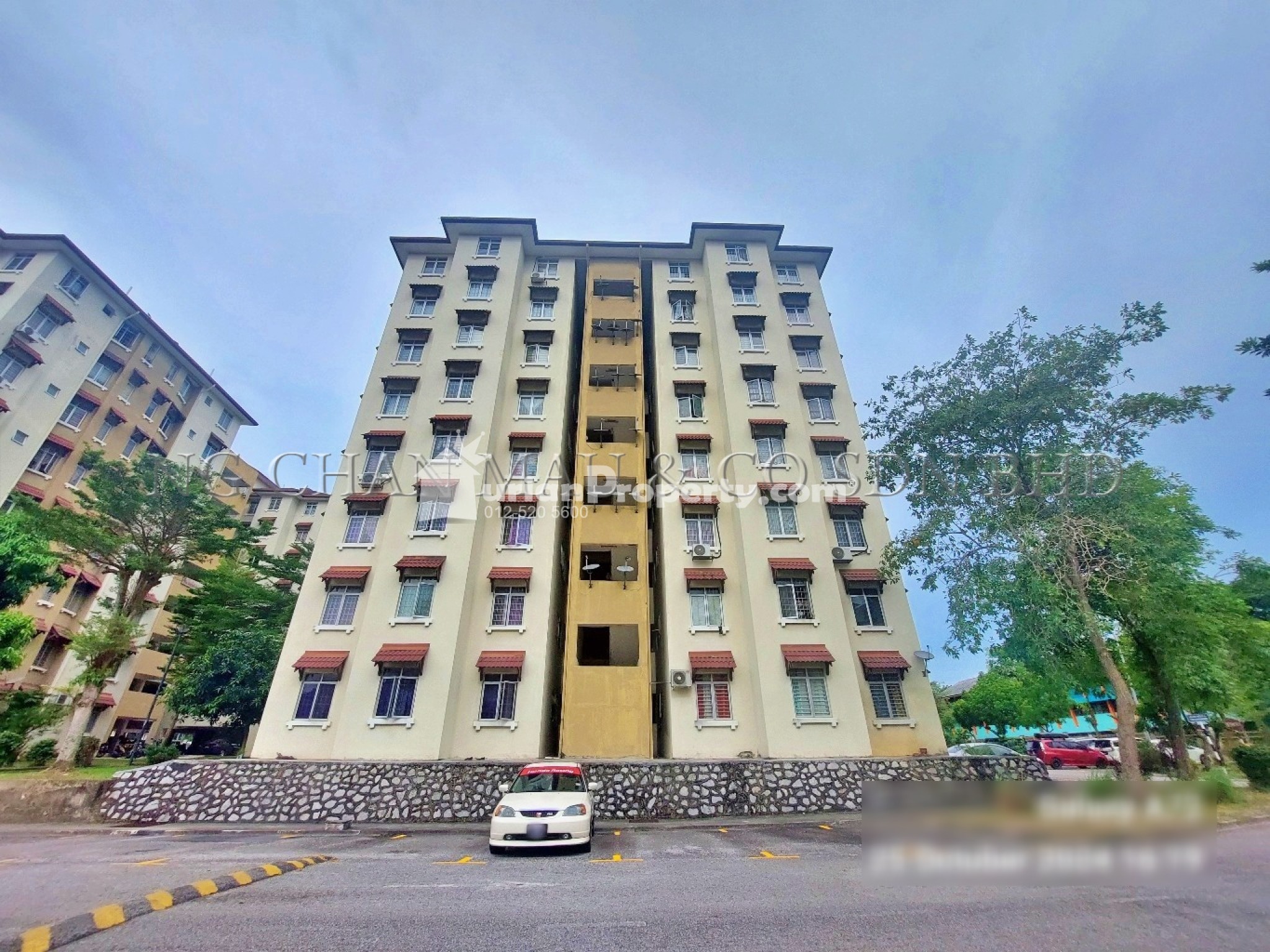 Apartment For Auction at Seri Ixora Apartment