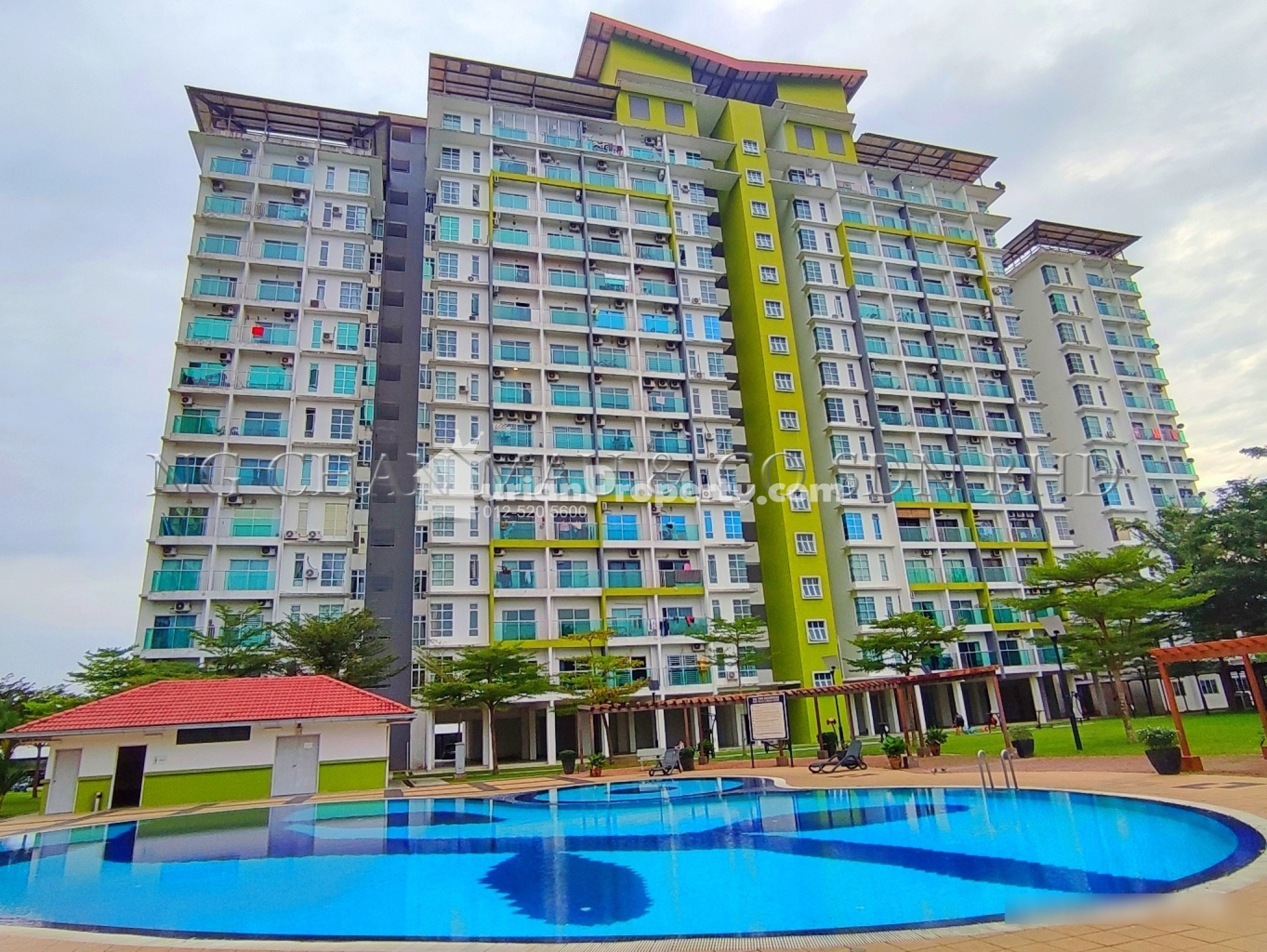 Apartment For Auction at The Twin Residences