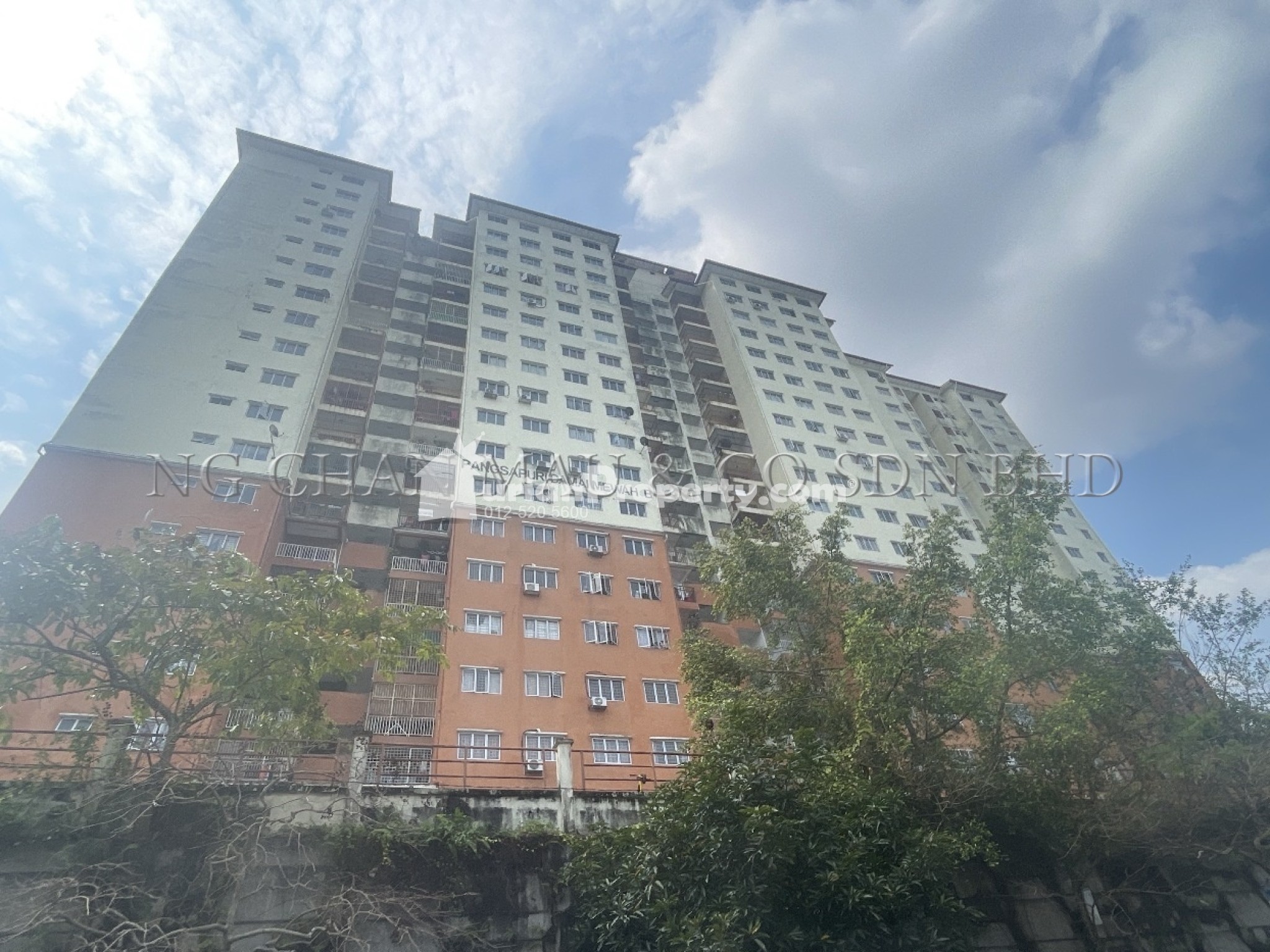 Apartment For Auction at Pangsapuri Damai Mewah