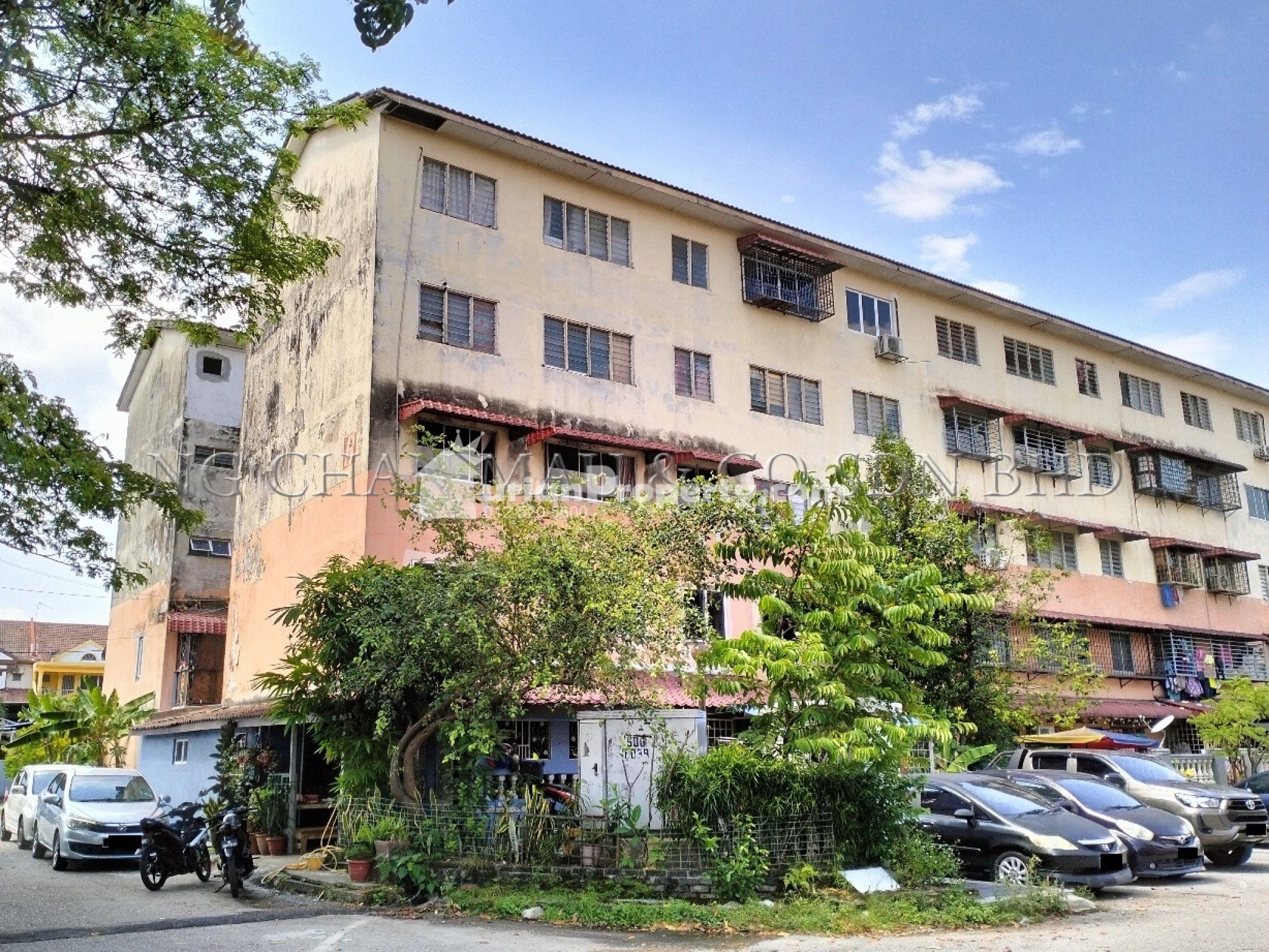 Flat For Auction at Taman Putra Budiman