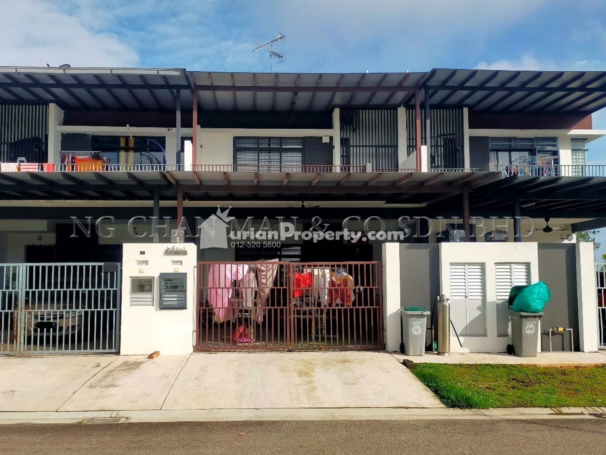 Terrace House For Auction at Meridin East