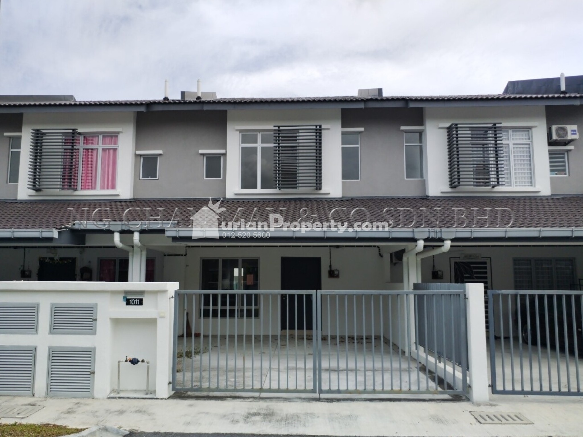 Terrace House For Auction at Iringan Bayu