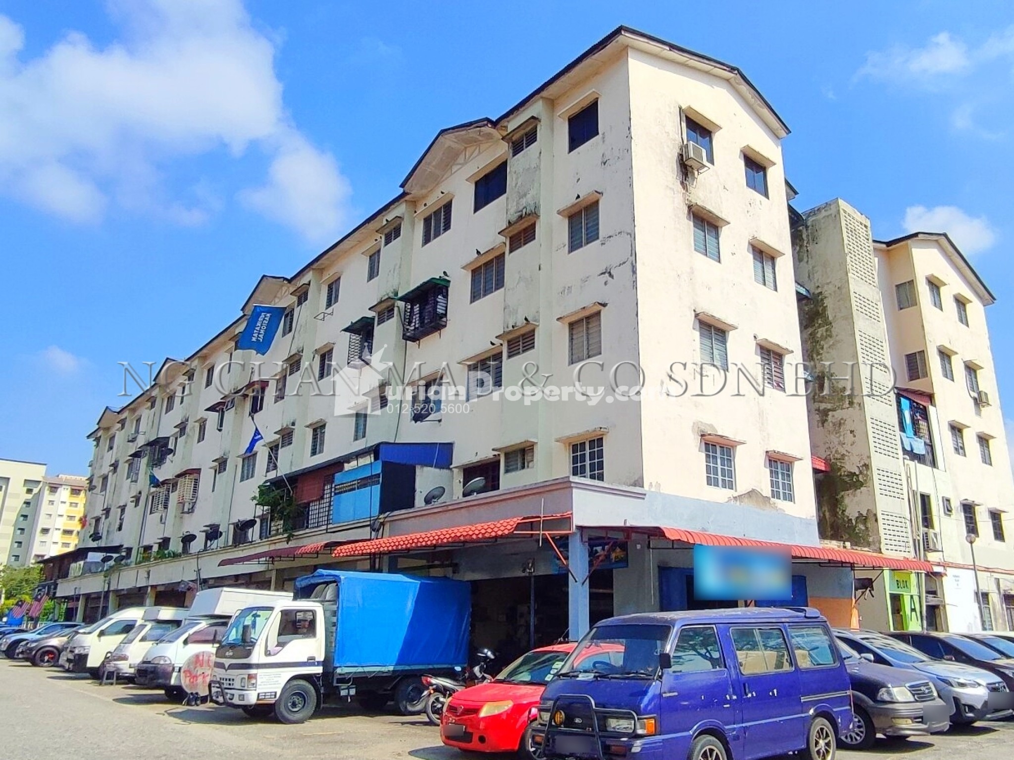 Flat For Auction at Taman Sri Manja