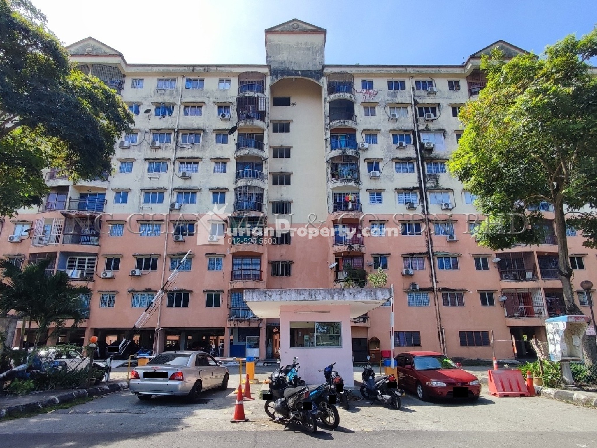 Apartment For Auction at Villa Sentosa