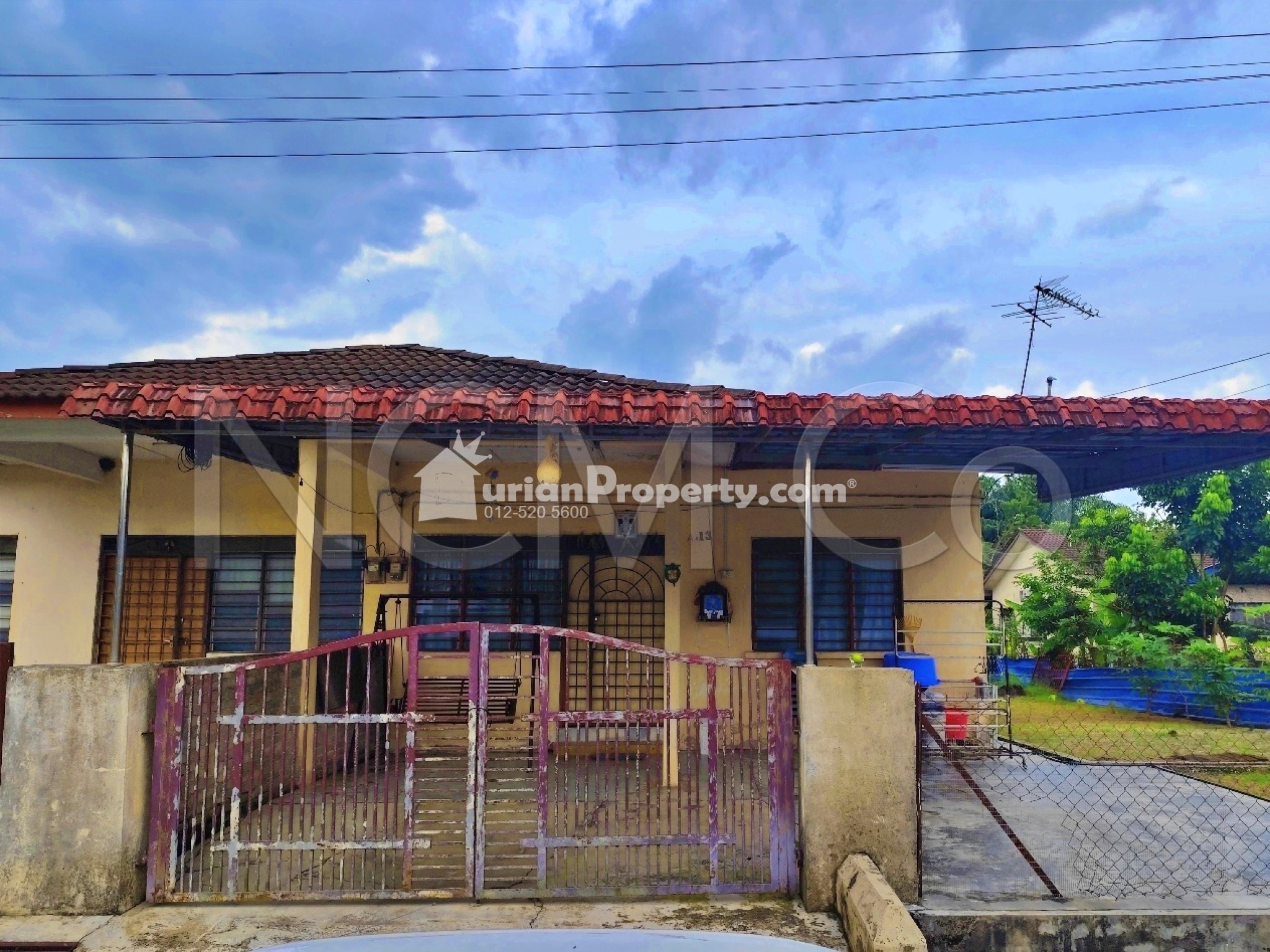 Terrace House For Auction at Taman Dovenby