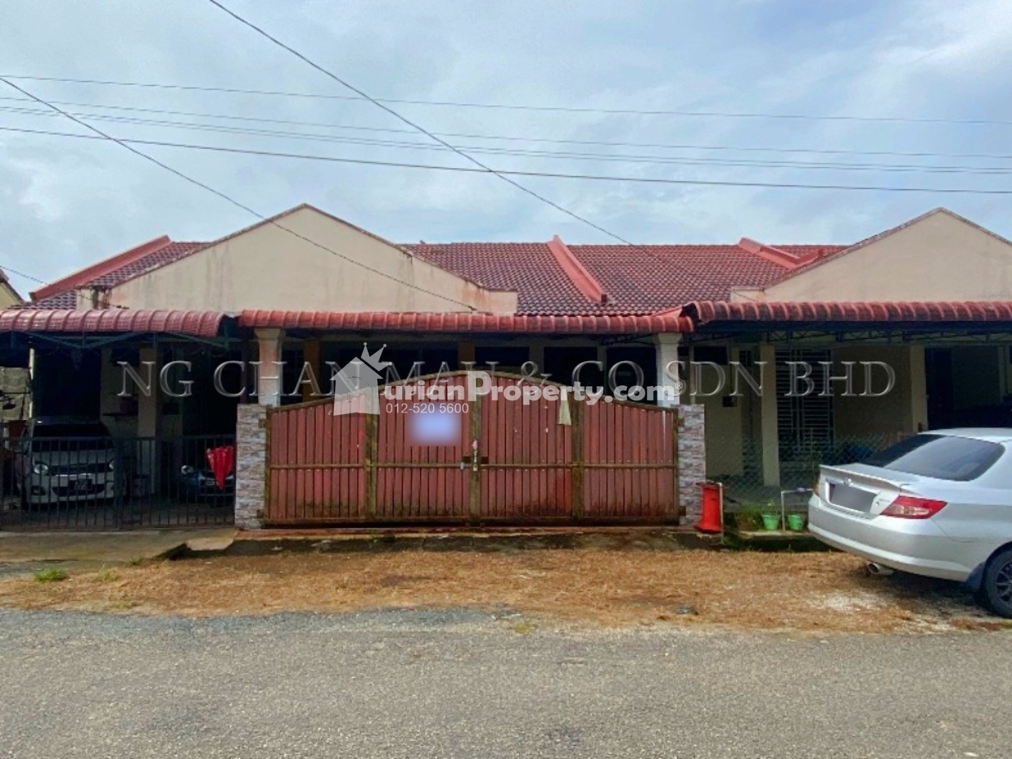 Terrace House For Auction at Machang