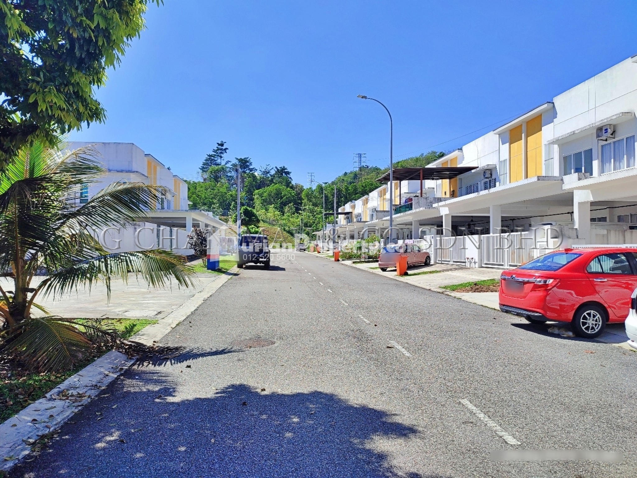 Terrace House For Auction at Suriaman