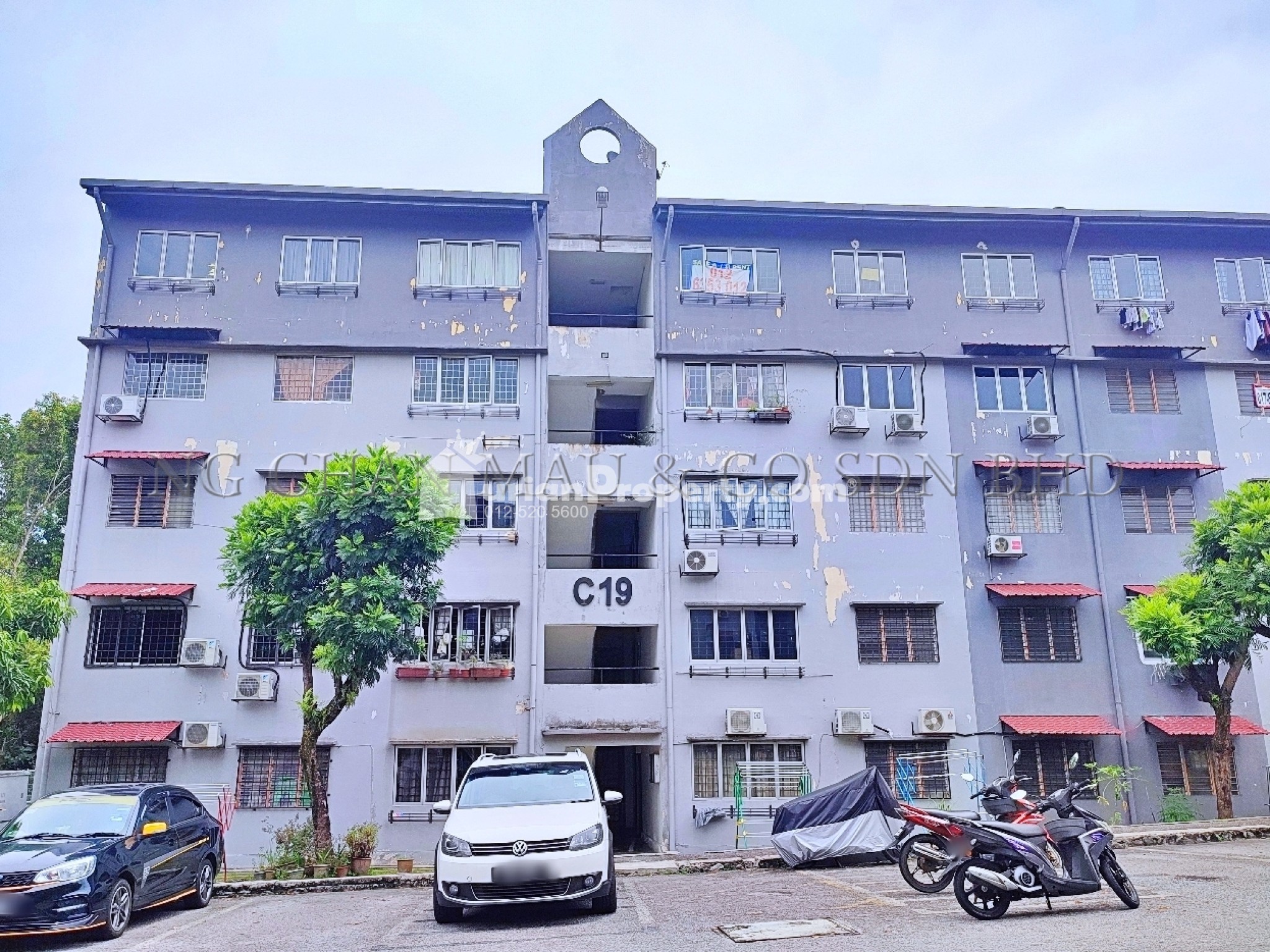 Apartment For Auction at Putra Permai Type C