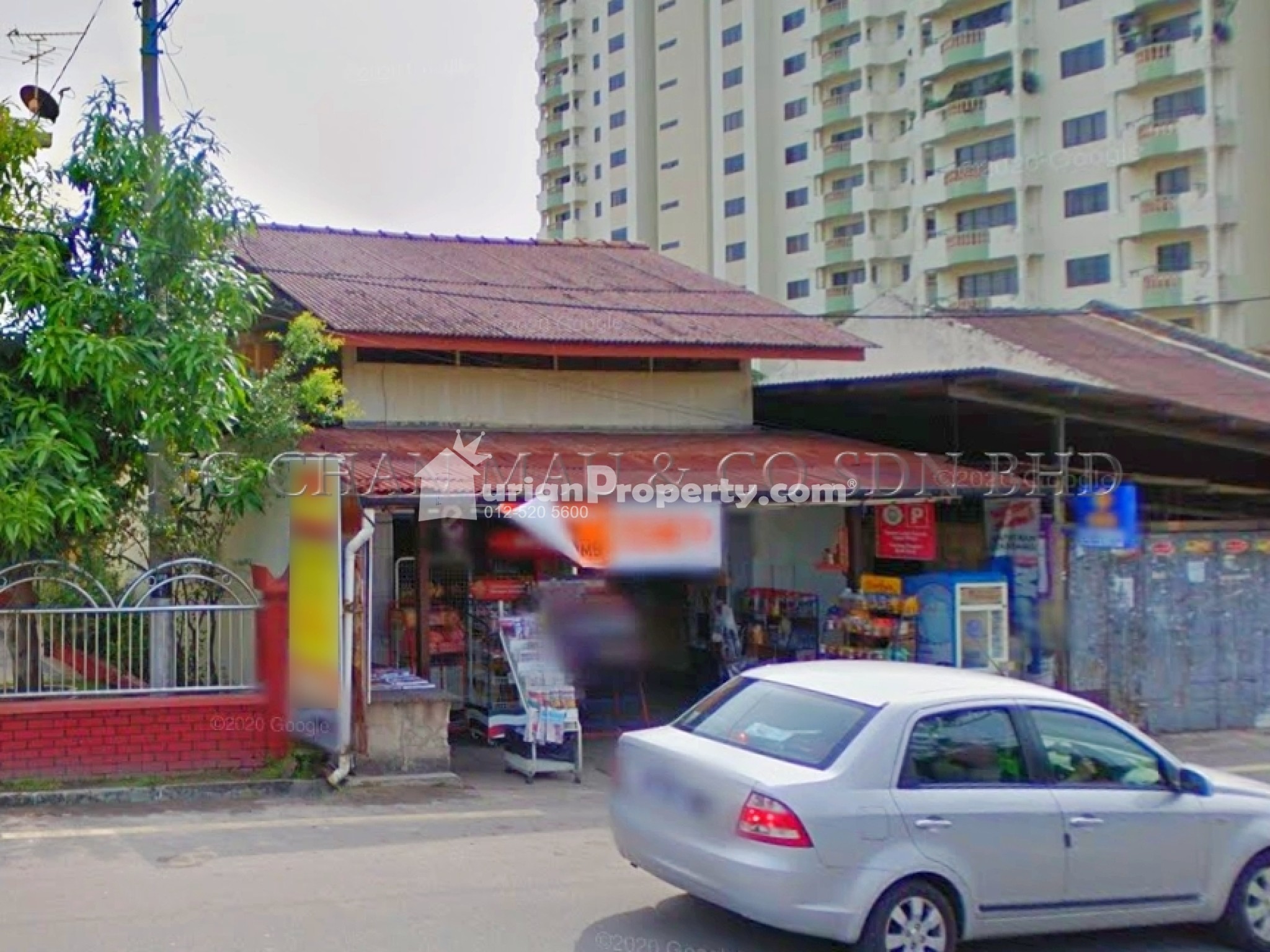 Shop For Auction at Ujong Pasir