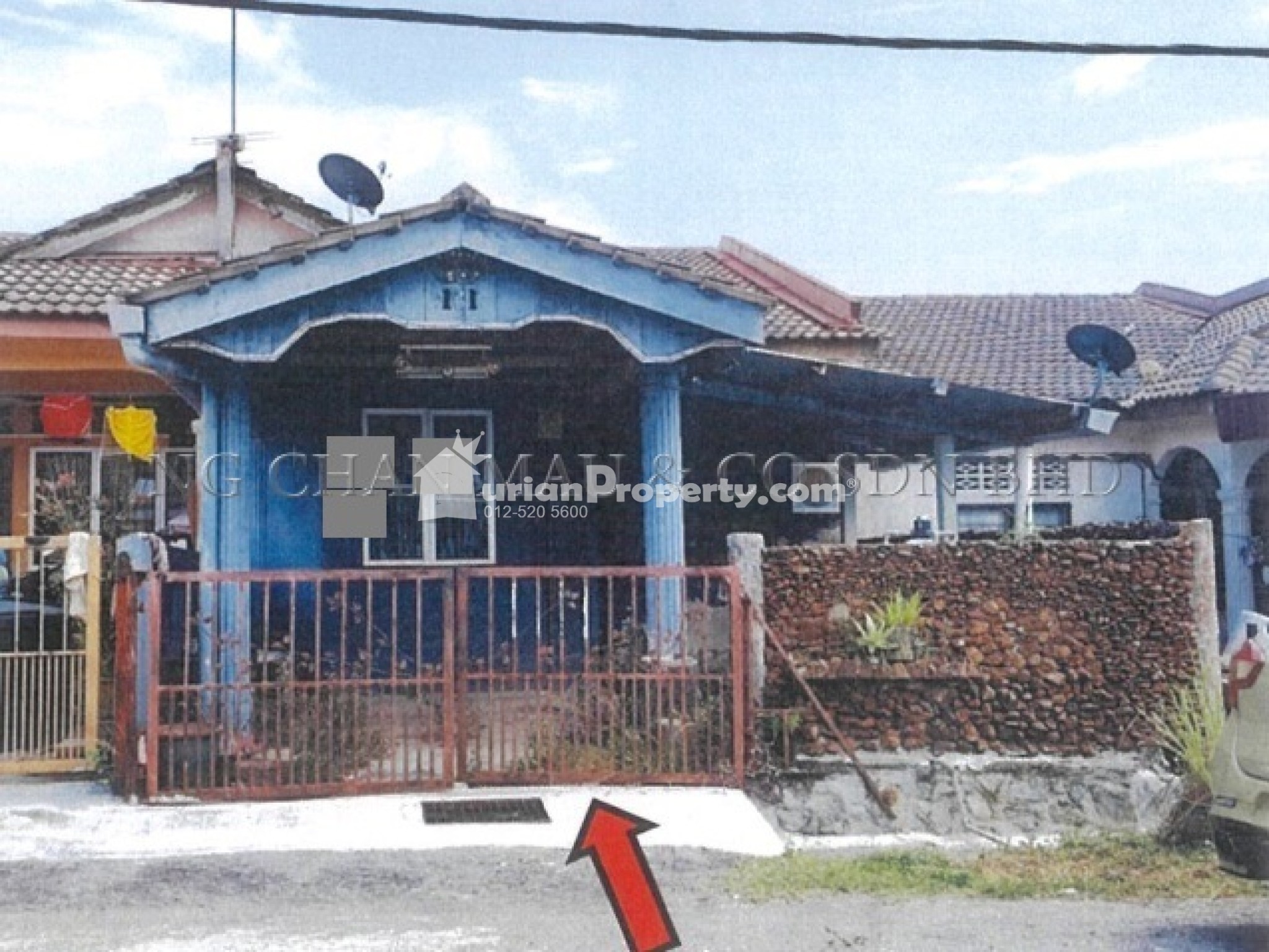 Terrace House For Auction at Taman Selasih