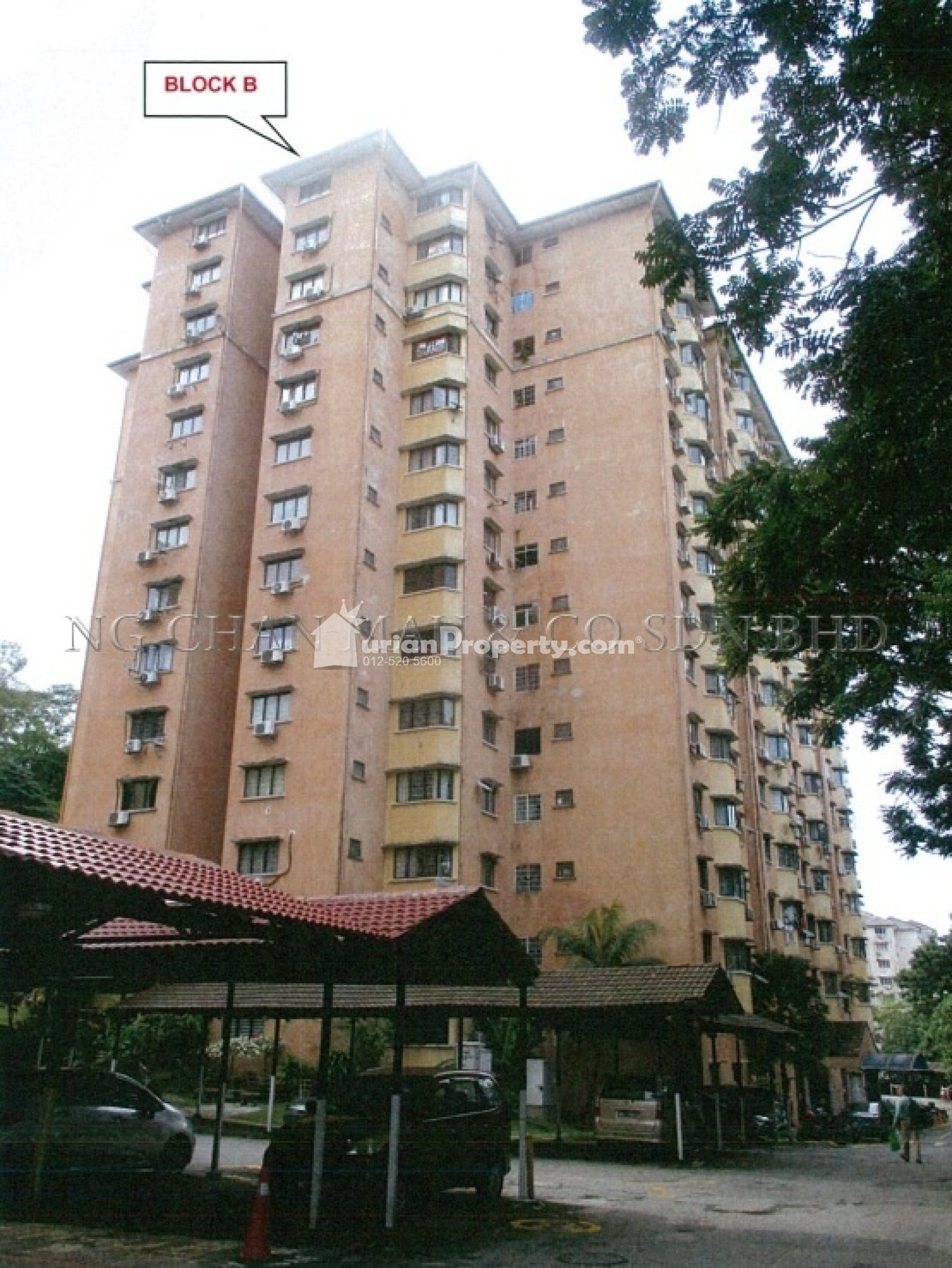 Apartment For Auction at Aman Puri Apartment