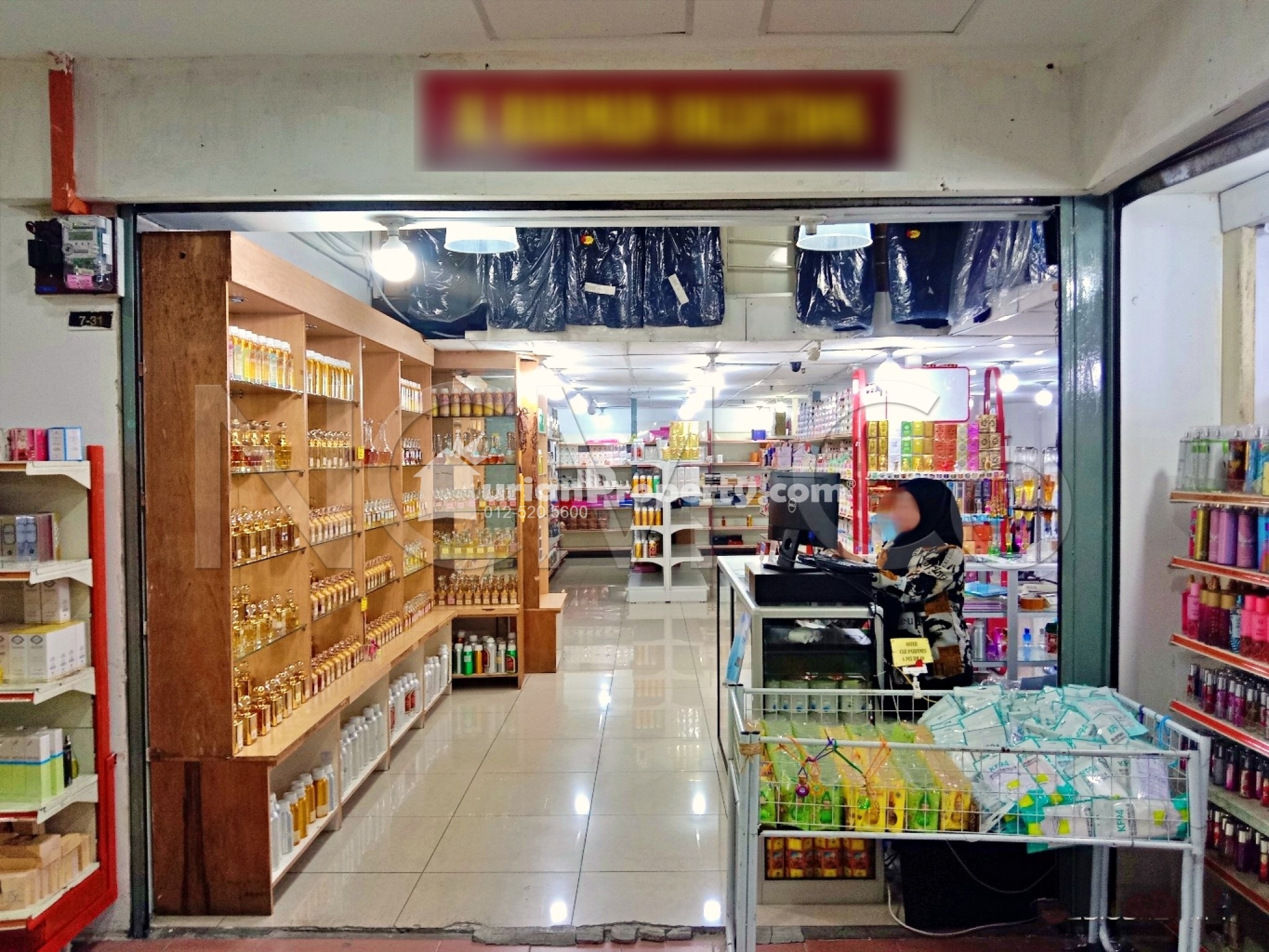 Retail Space For Auction at Plaza GM