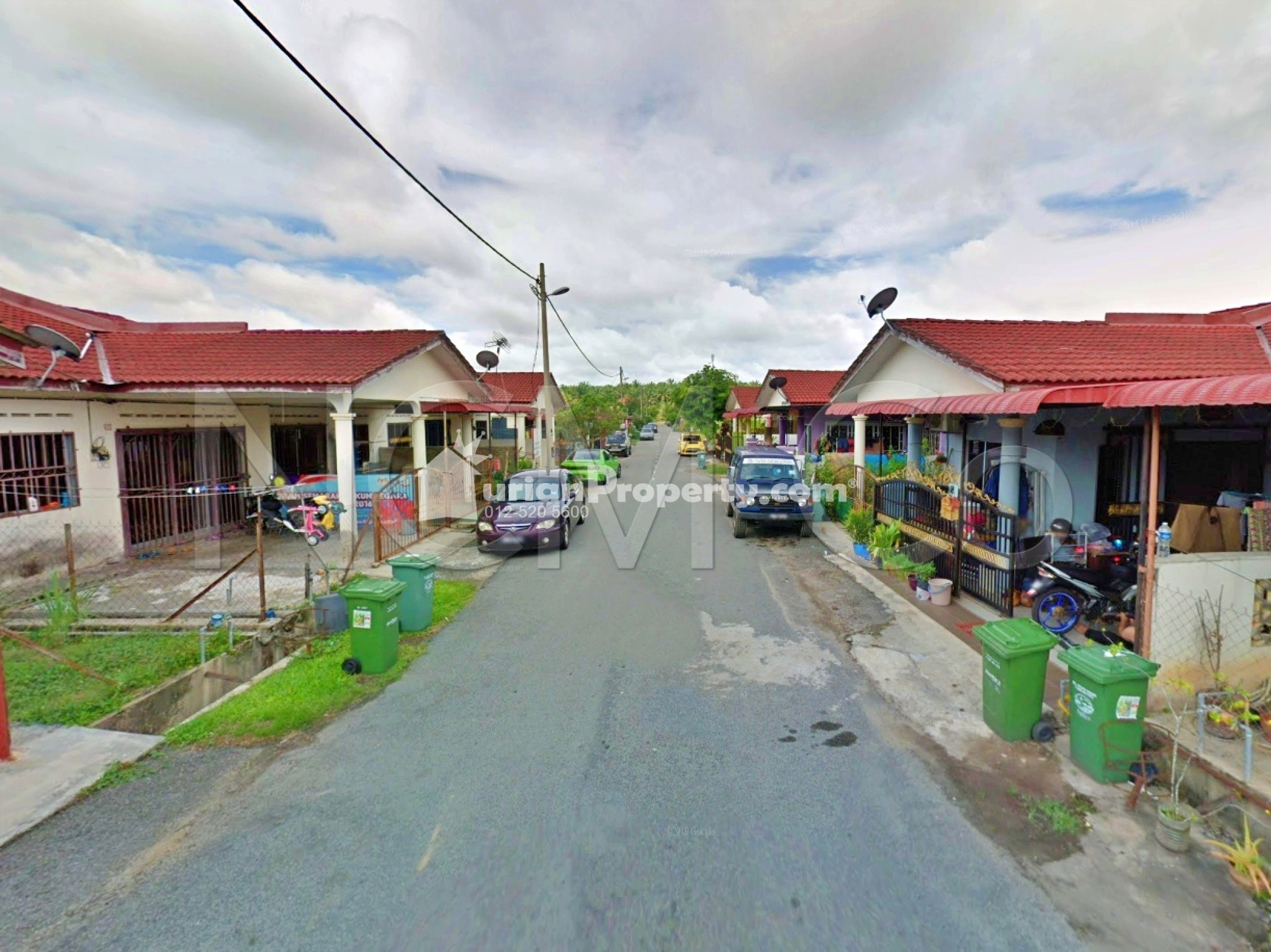 Terrace House For Auction at Triang