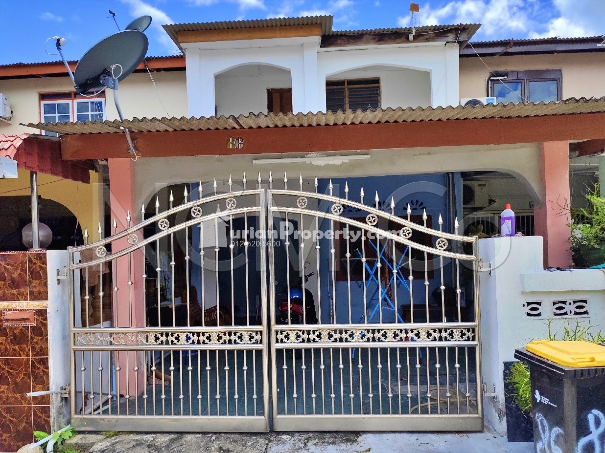 Terrace House For Auction at Sitiawan
