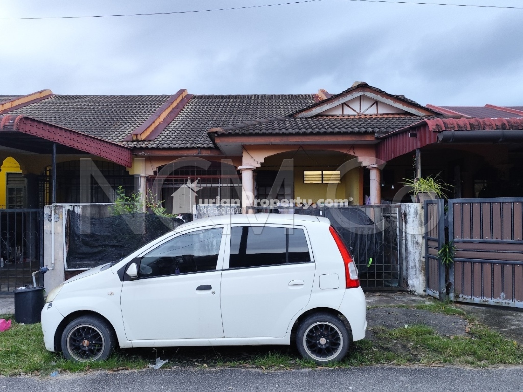 Terrace House For Auction at Taman Semarak
