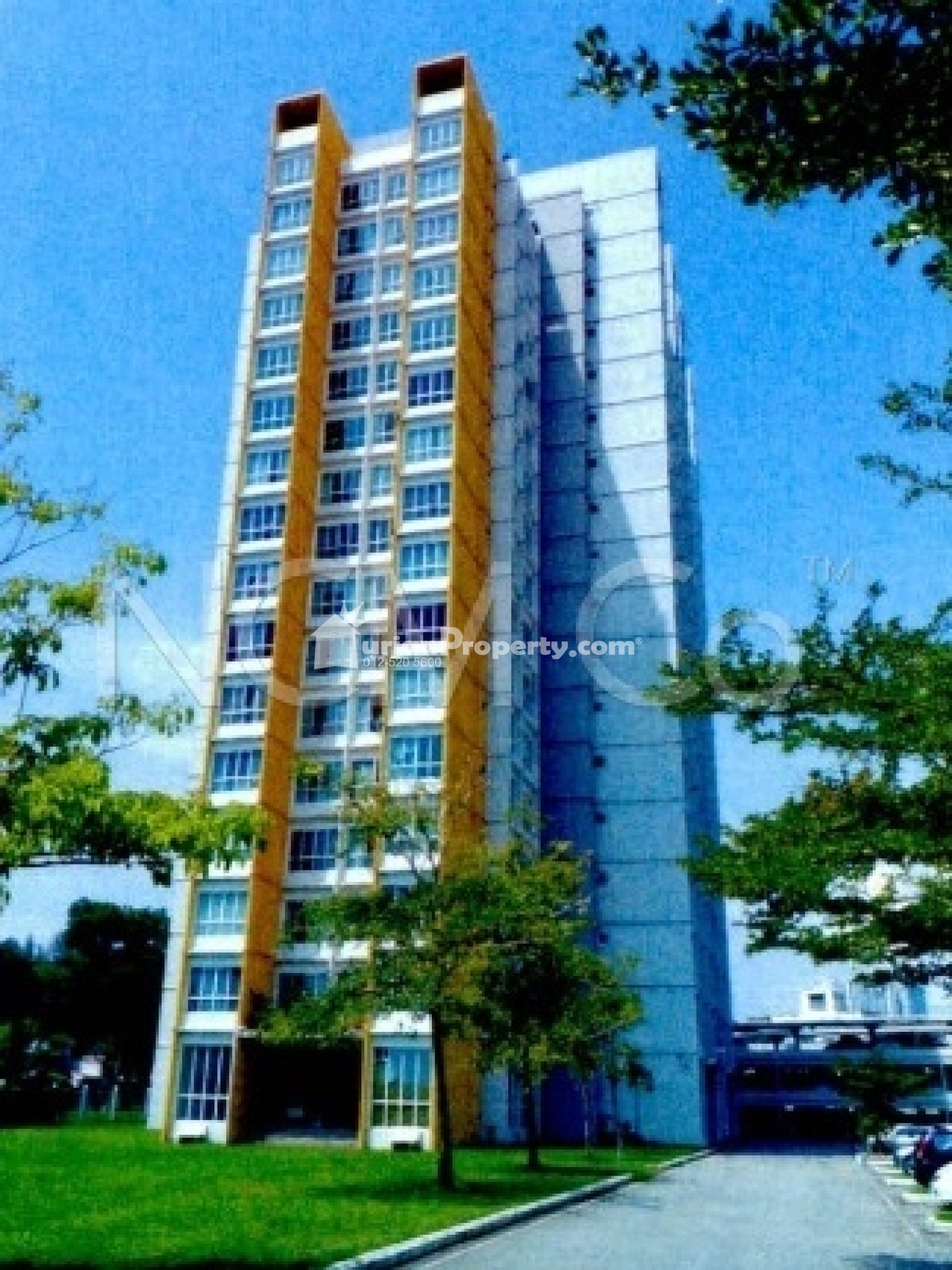 Flat For Auction at Central Park