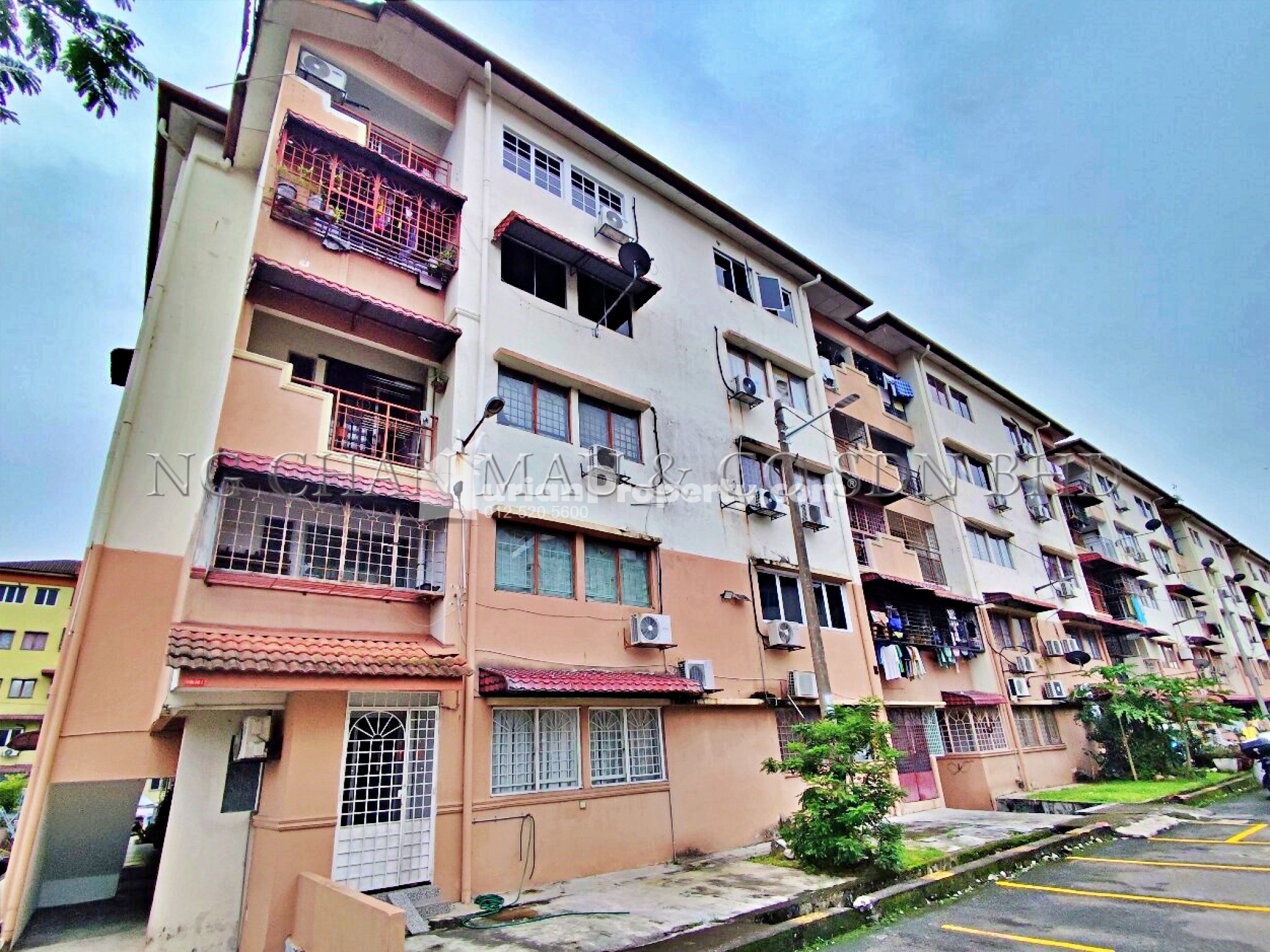 Apartment For Auction at Sri Anggerik 2