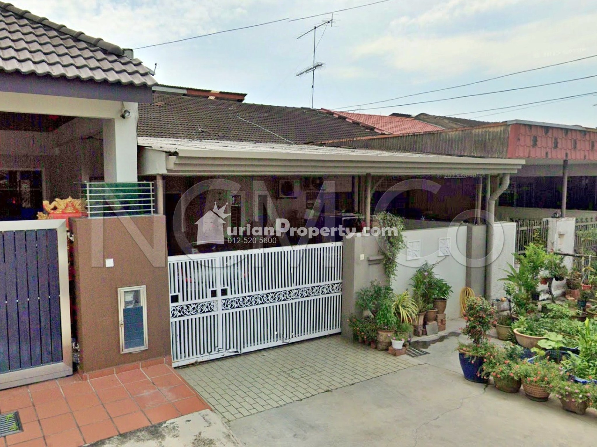 Terrace House For Auction at Taman Pantai