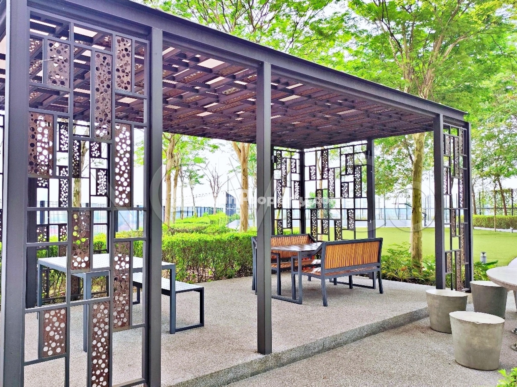 Serviced Residence For Auction at Emporis