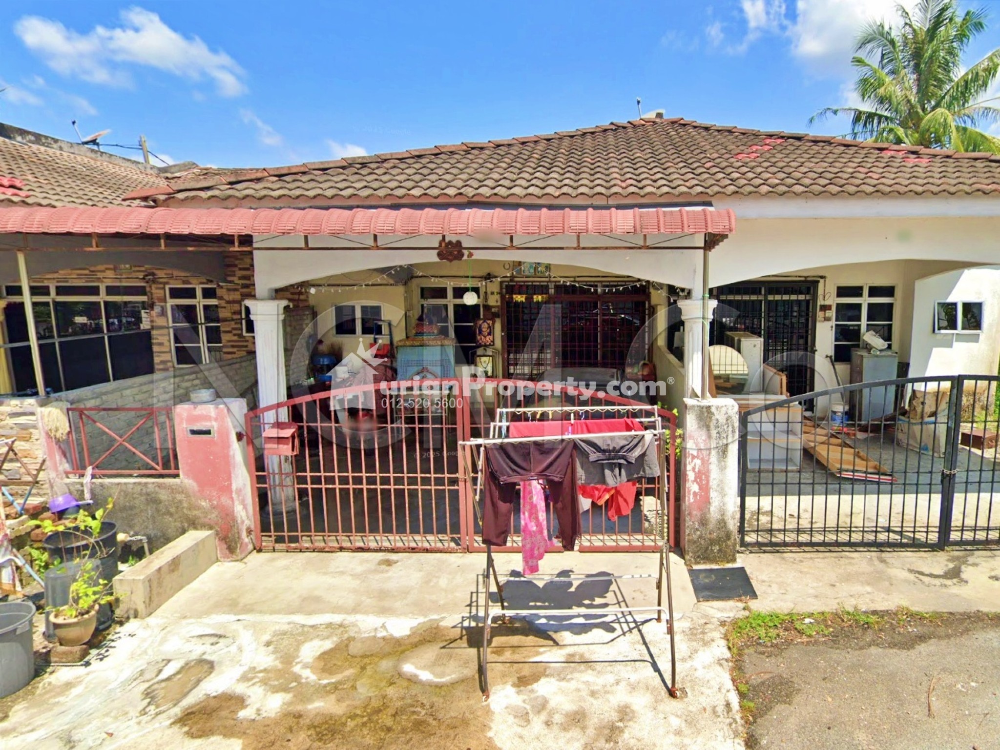 Terrace House For Auction at Teluk Intan