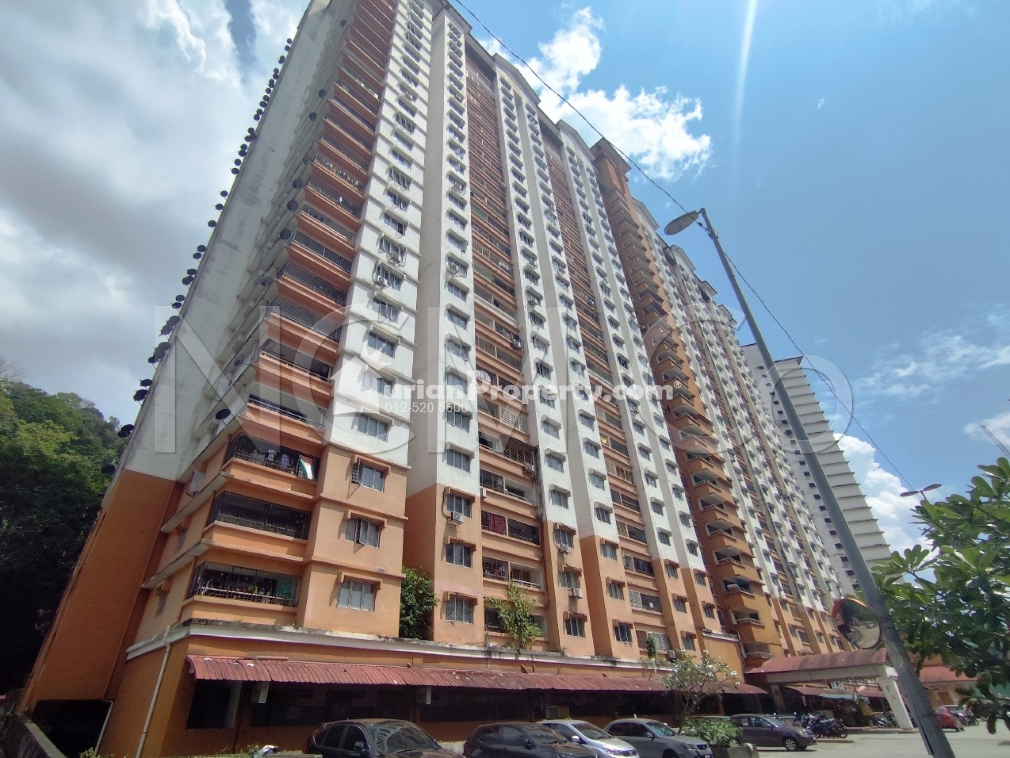 Apartment For Auction at Flora Damansara Apartment