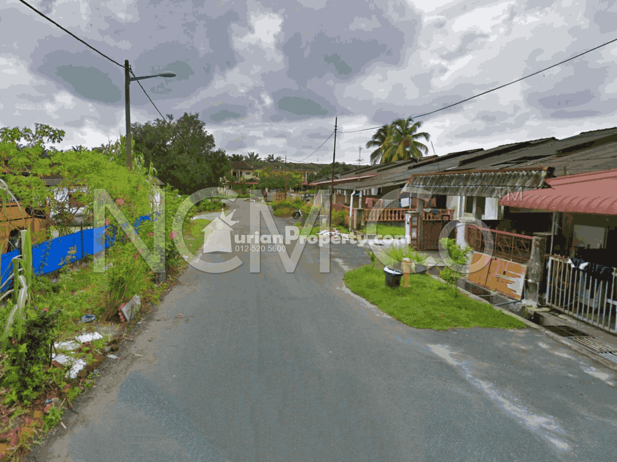 Terrace House For Auction at Teluk Intan