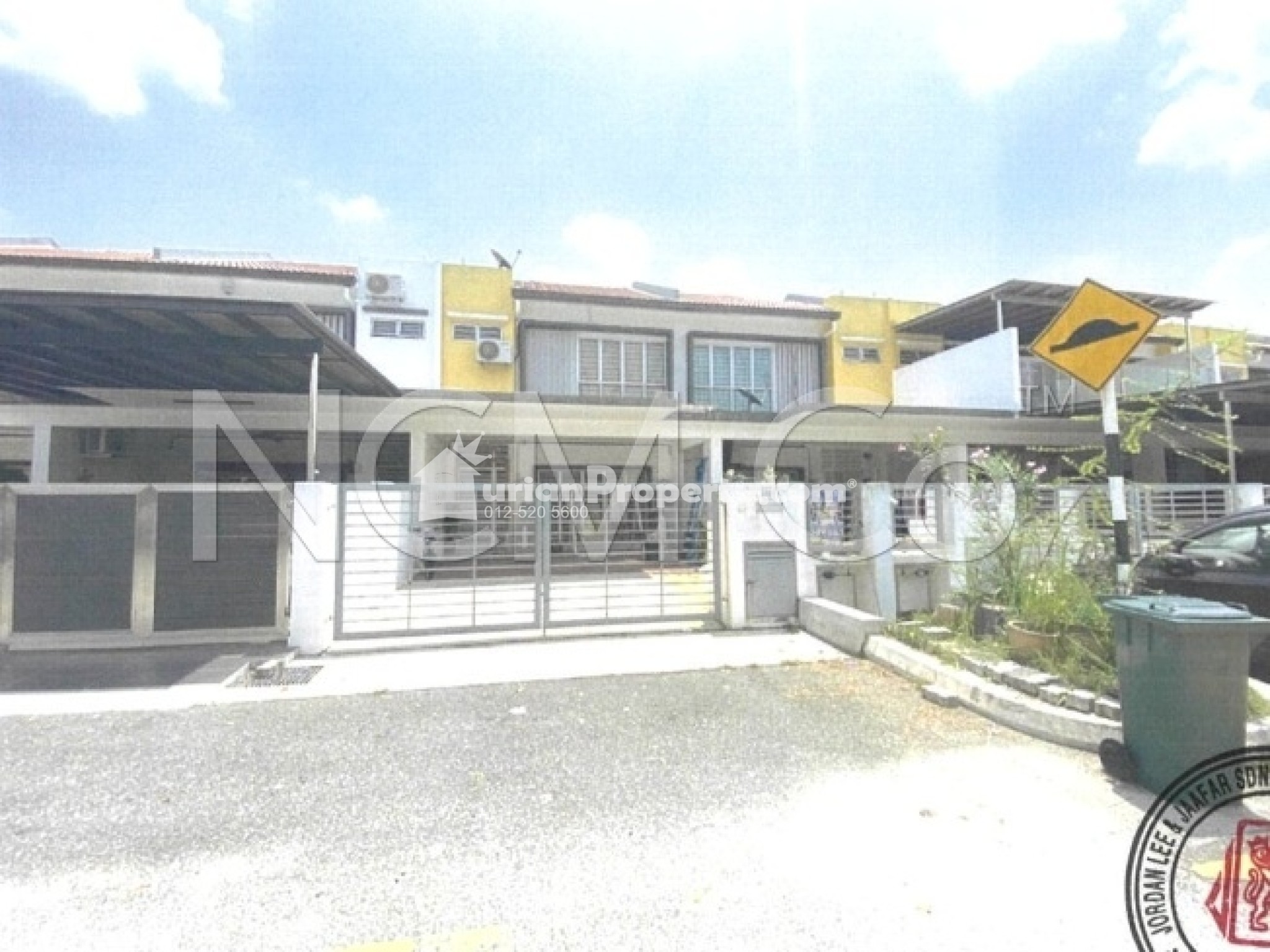 Terrace House For Auction at Hill Park