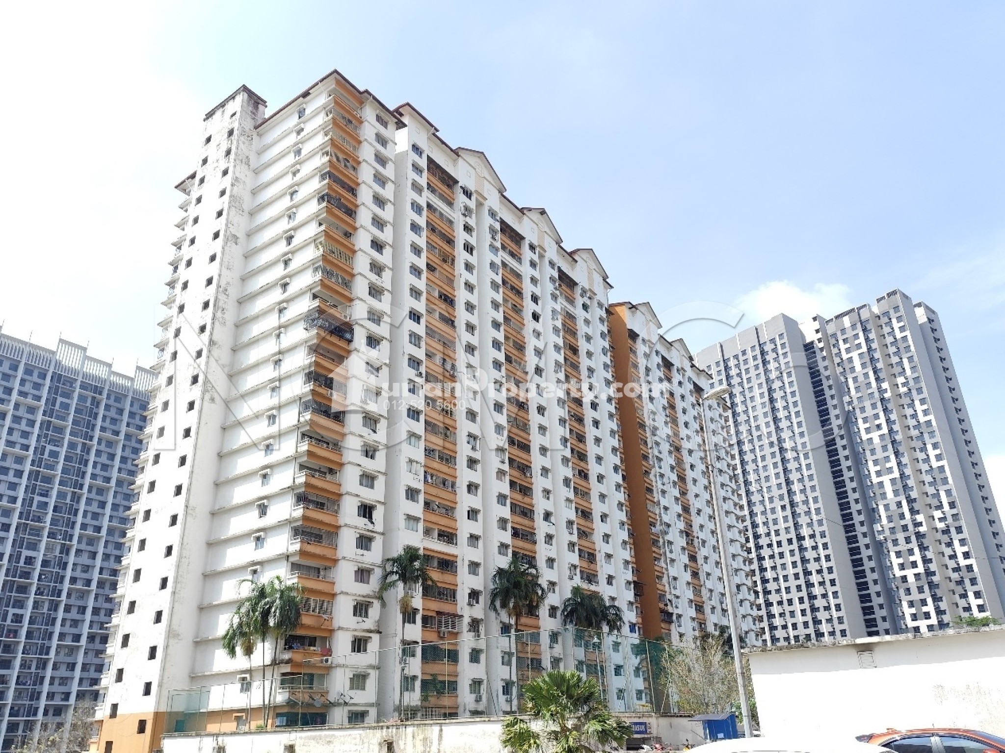 Apartment For Auction at Flora Damansara Apartment