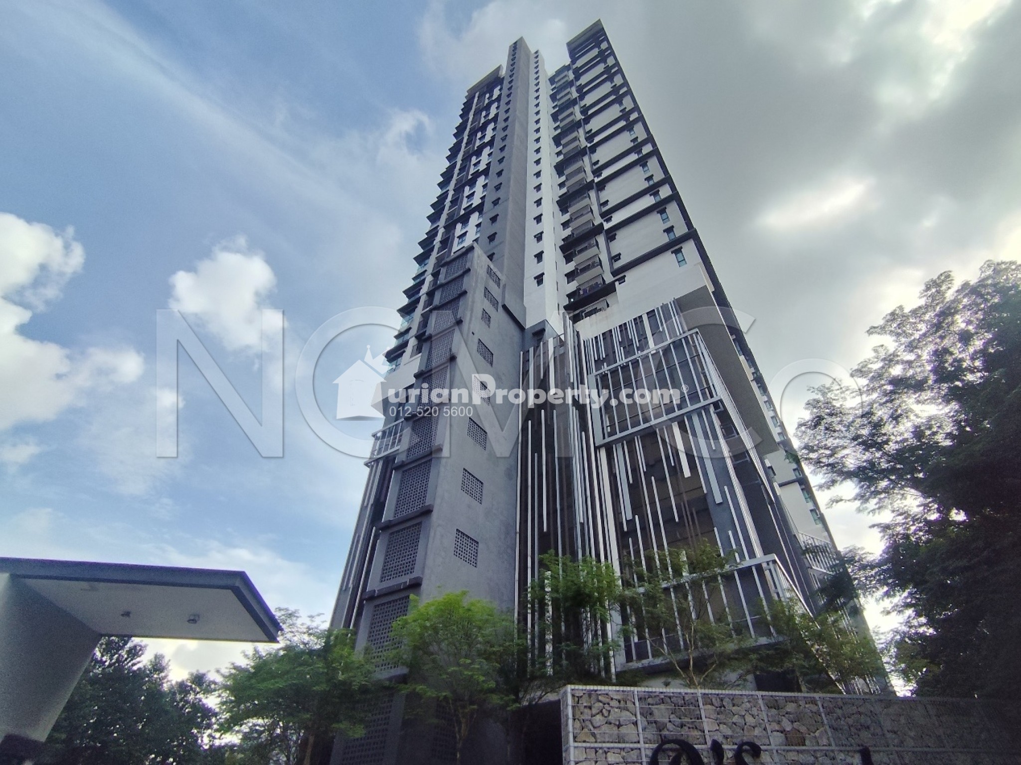 Apartment For Auction at D'Sands Residence