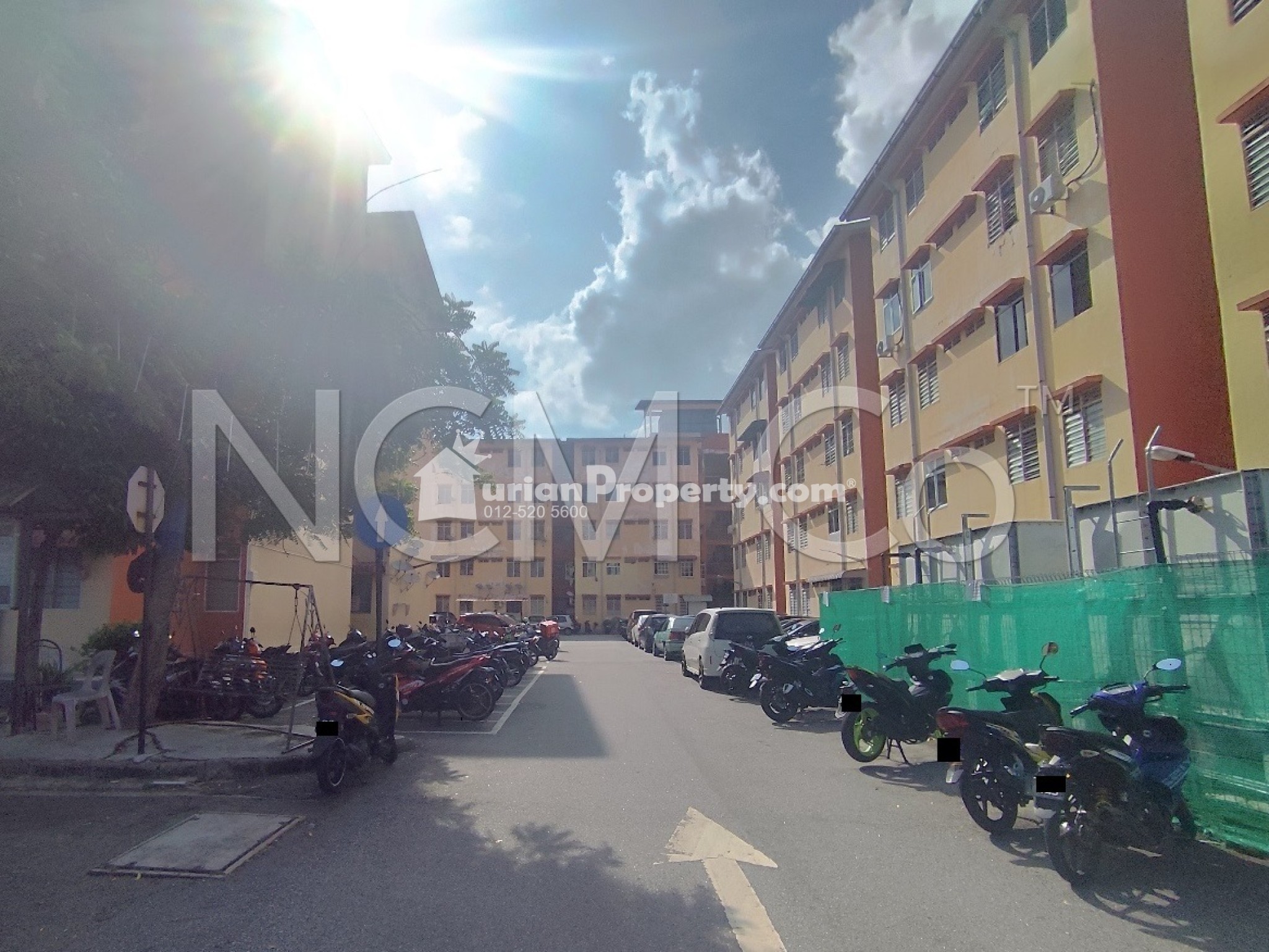 Apartment For Auction at Flat Seri Delima