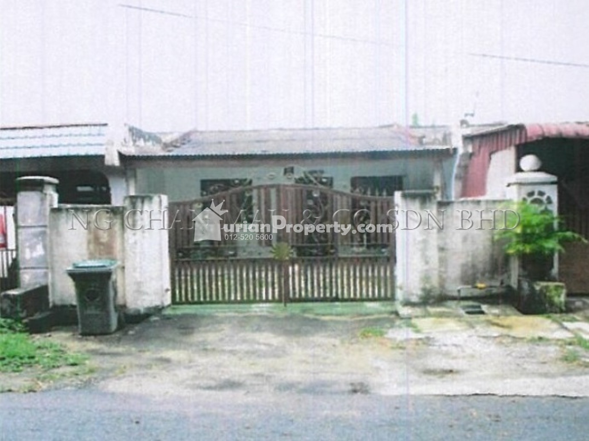 Terrace House For Auction at Taman Sri Pulai