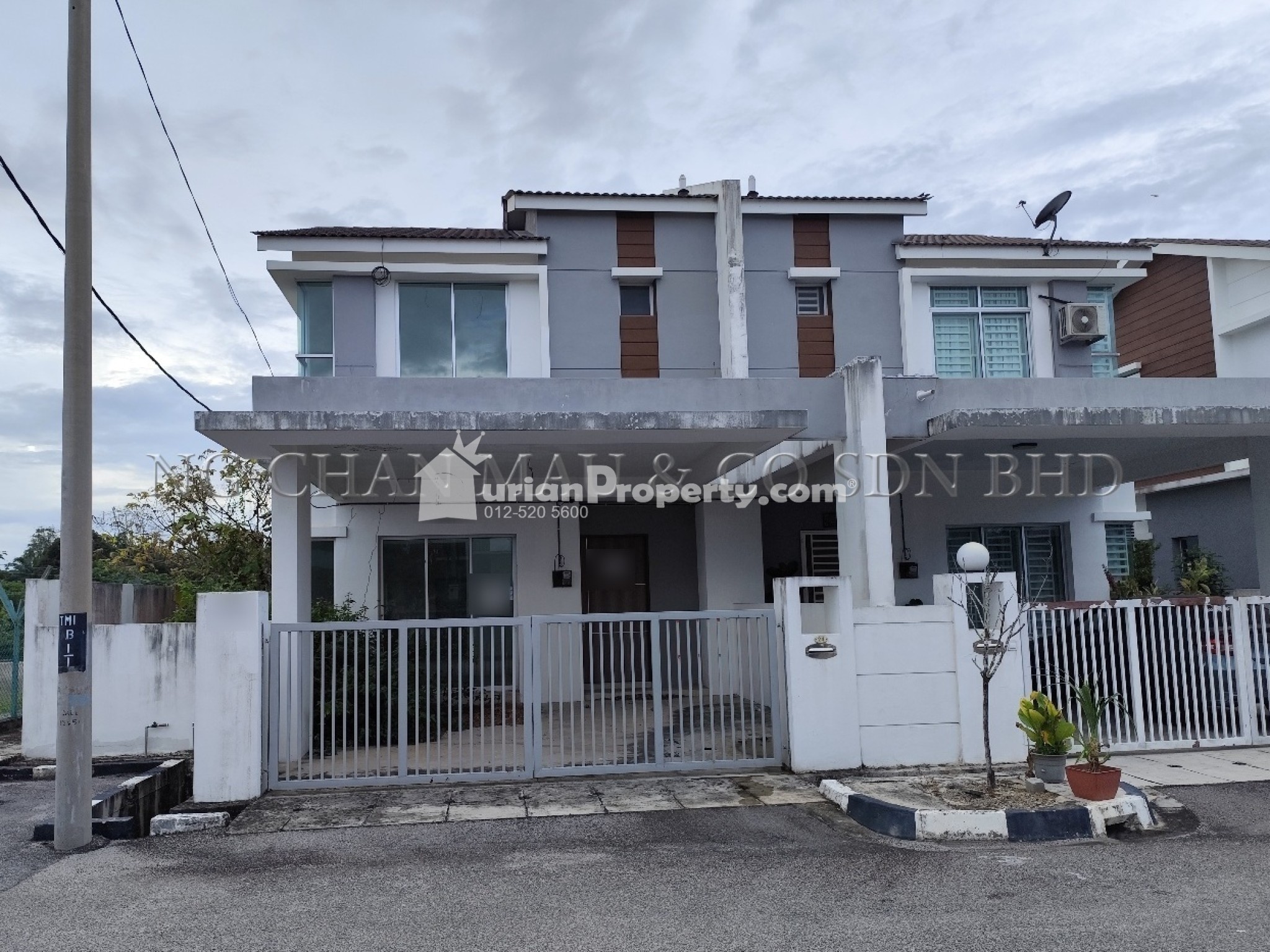 Terrace House For Auction at Taman Menerong Indah