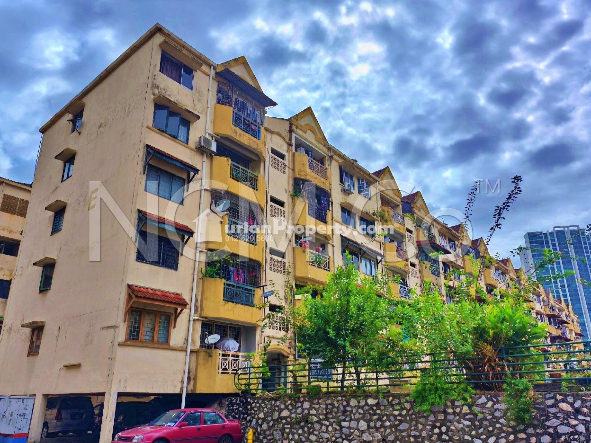 Apartment For Auction at Makmur Apartment