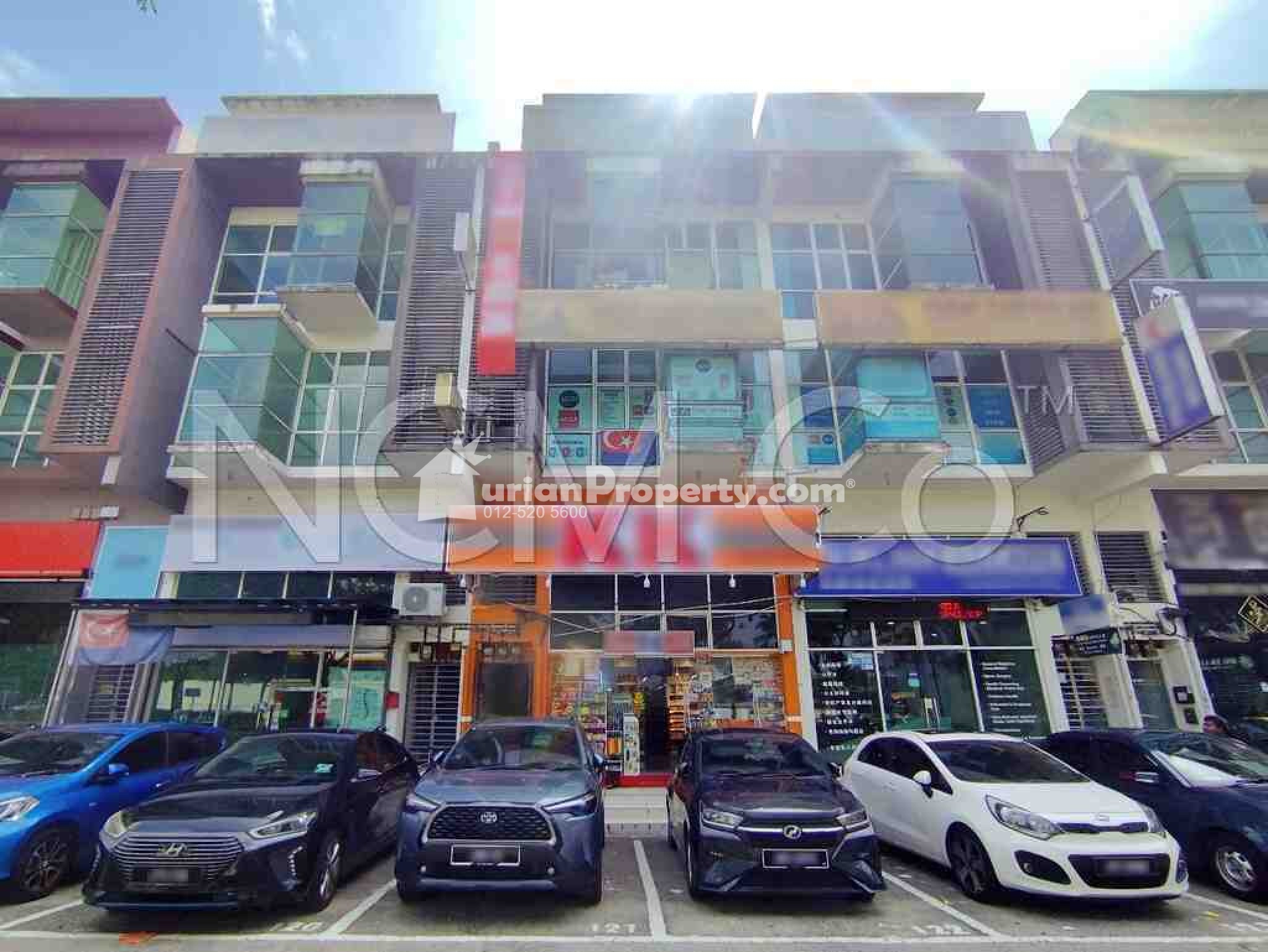 Shop For Auction at Pusat Perdagangan Danga Utama